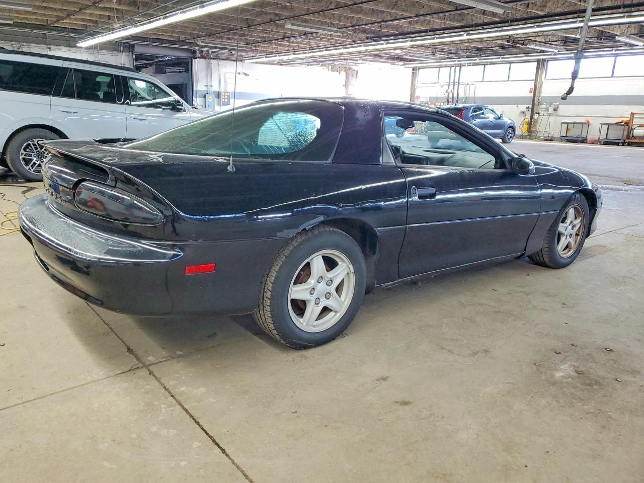 1997 Chevrolet Camaro Base Black vin: 2G1FP22K9V2140689