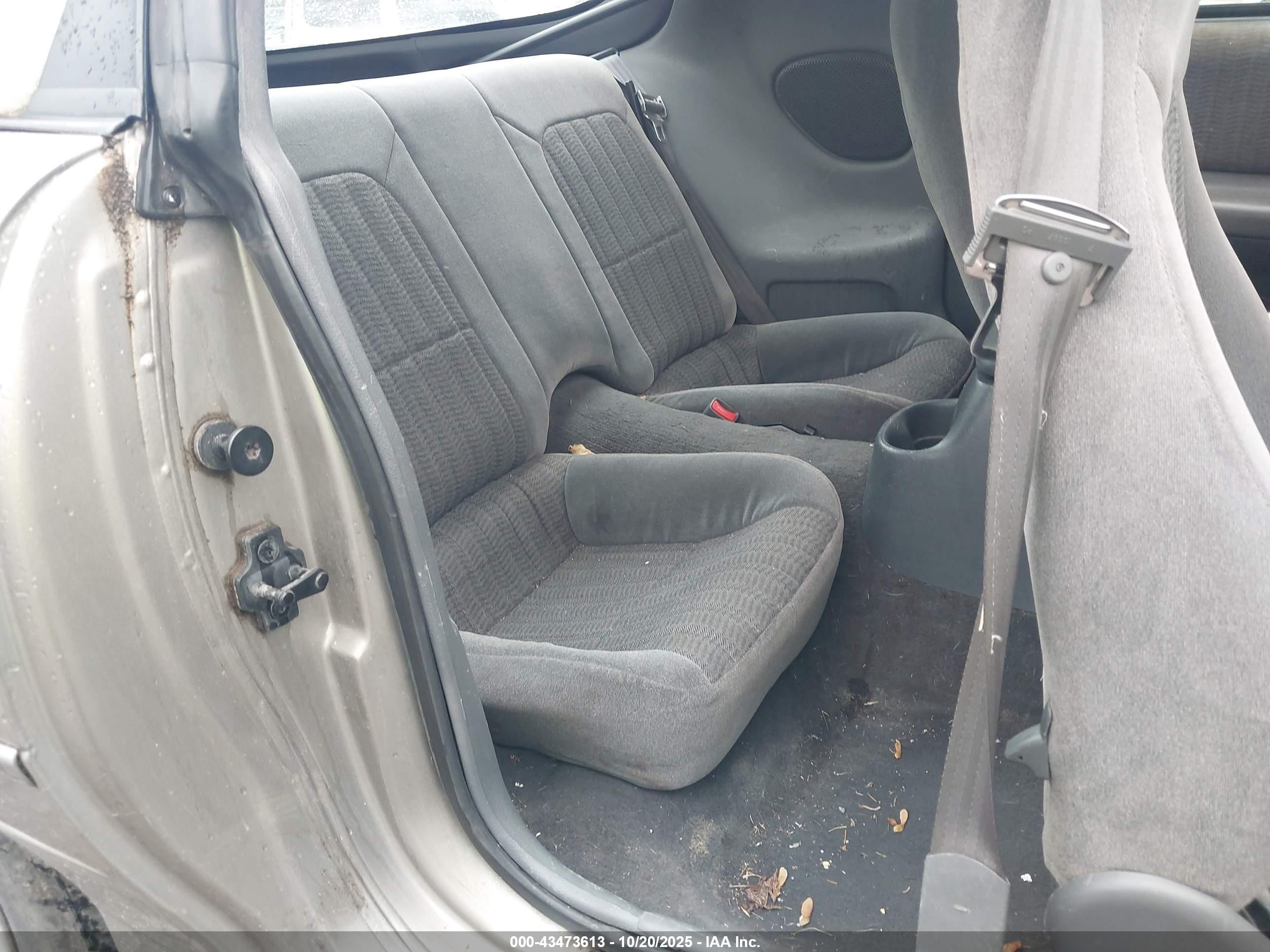 1999 Chevrolet Camaro   Желто-коричневый vin: 2G1FP22K9X2104522