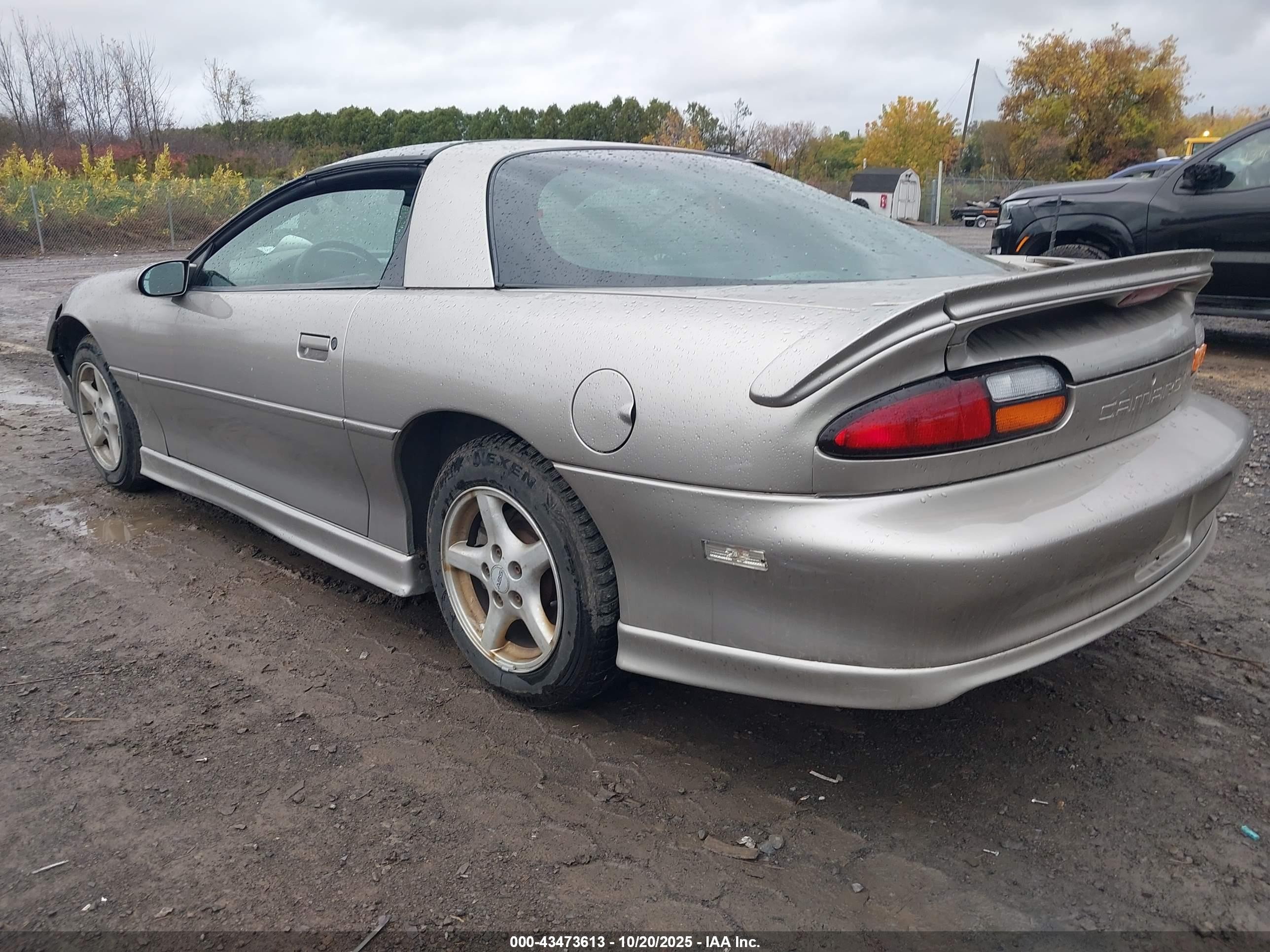 1999 Chevrolet Camaro   Желто-коричневый vin: 2G1FP22K9X2104522