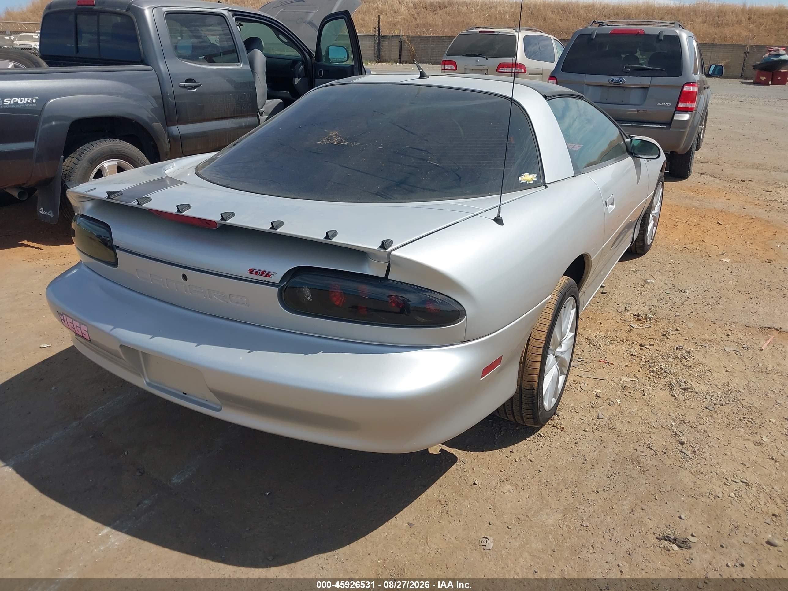 2002 Chevrolet Camaro   Silver vin: 2G1FP22KX22171137
