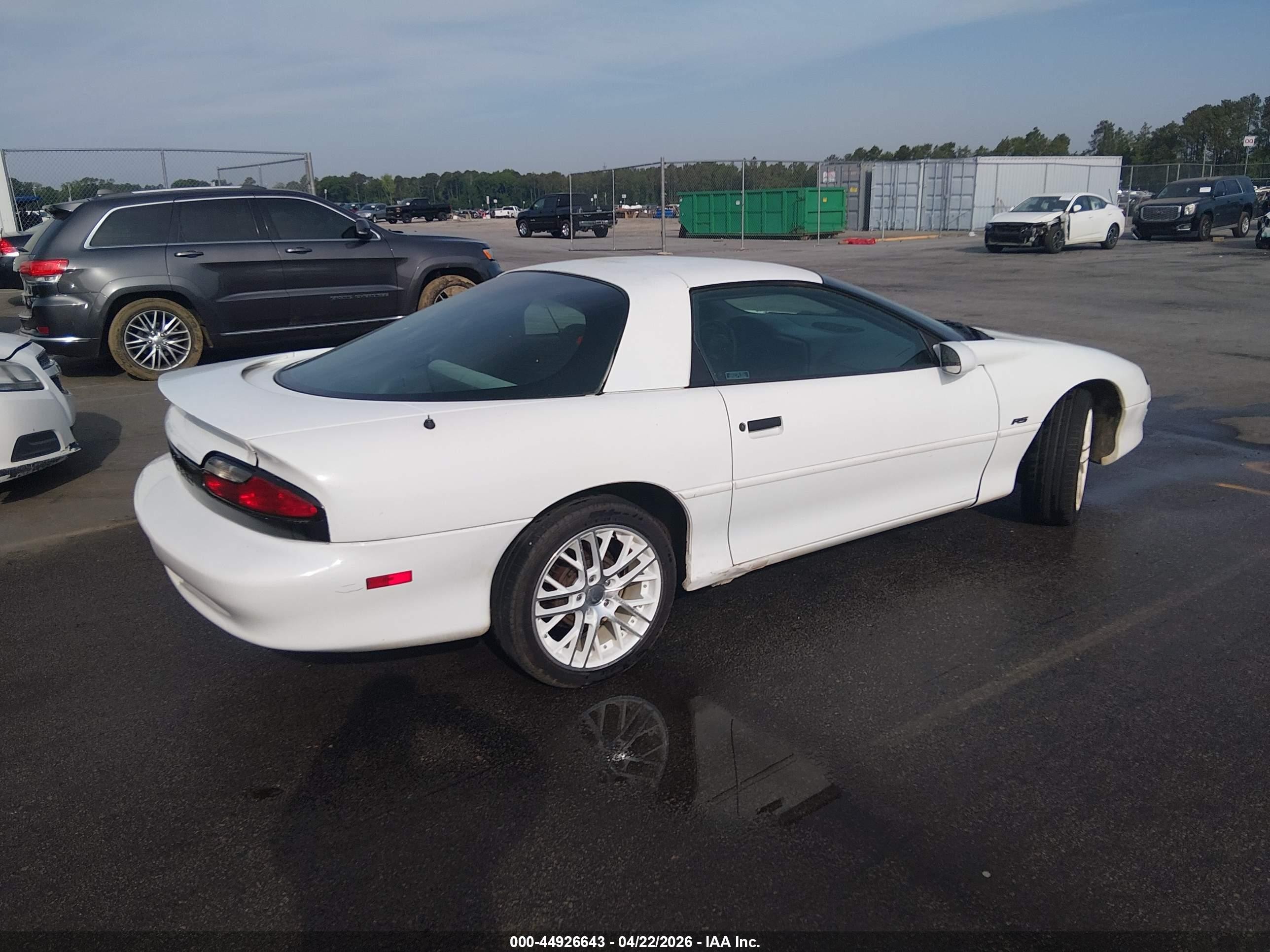 1997 Chevrolet Camaro   White vin: 2G1FP22KXV2111461