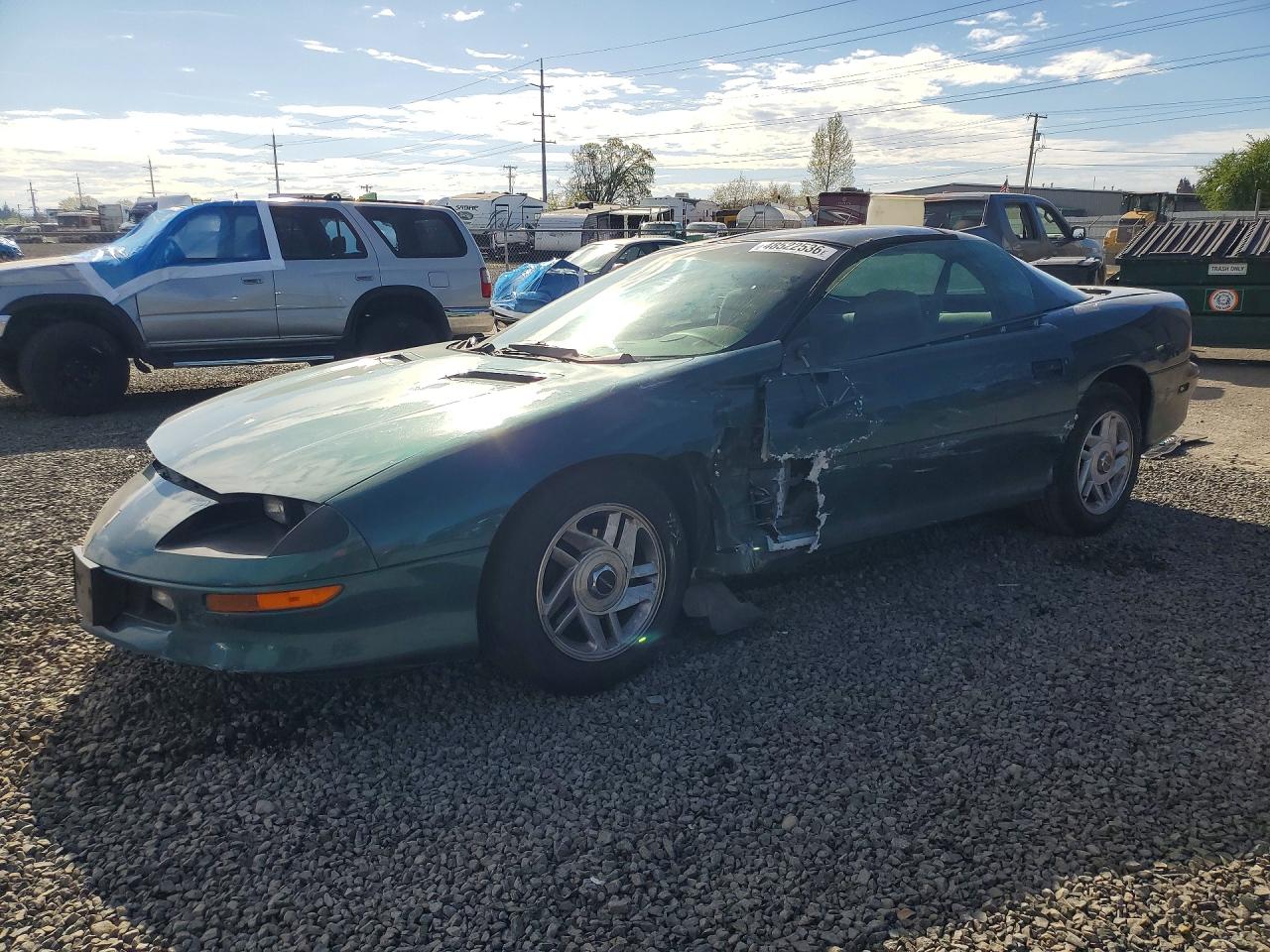 1997 Chevrolet Camaro Base Green vin: 2G1FP22KXV2122590
