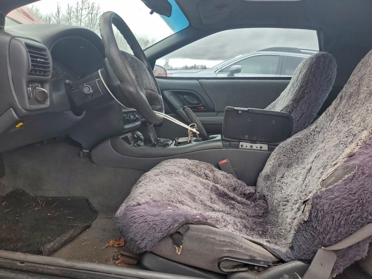 1997 Chevrolet Camaro Base Красный vin: 2G1FP22KXV2130821