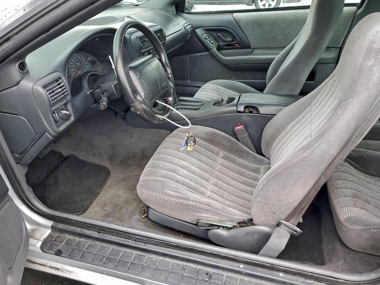 1997 Chevrolet Camaro Base Silver vin: 2G1FP22KXV2143486
