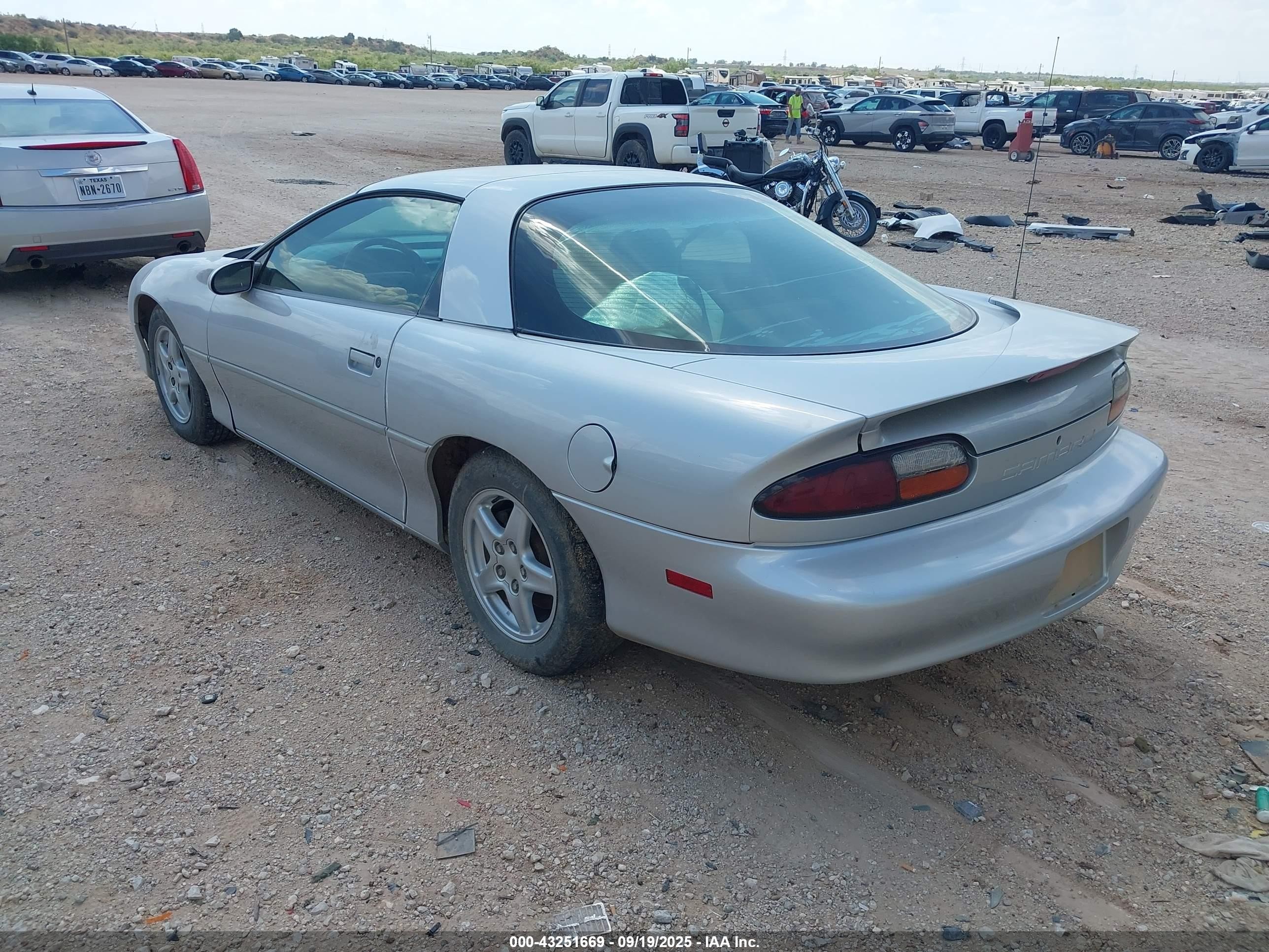1998 Chevrolet Camaro   Silver vin: 2G1FP22KXW2106066