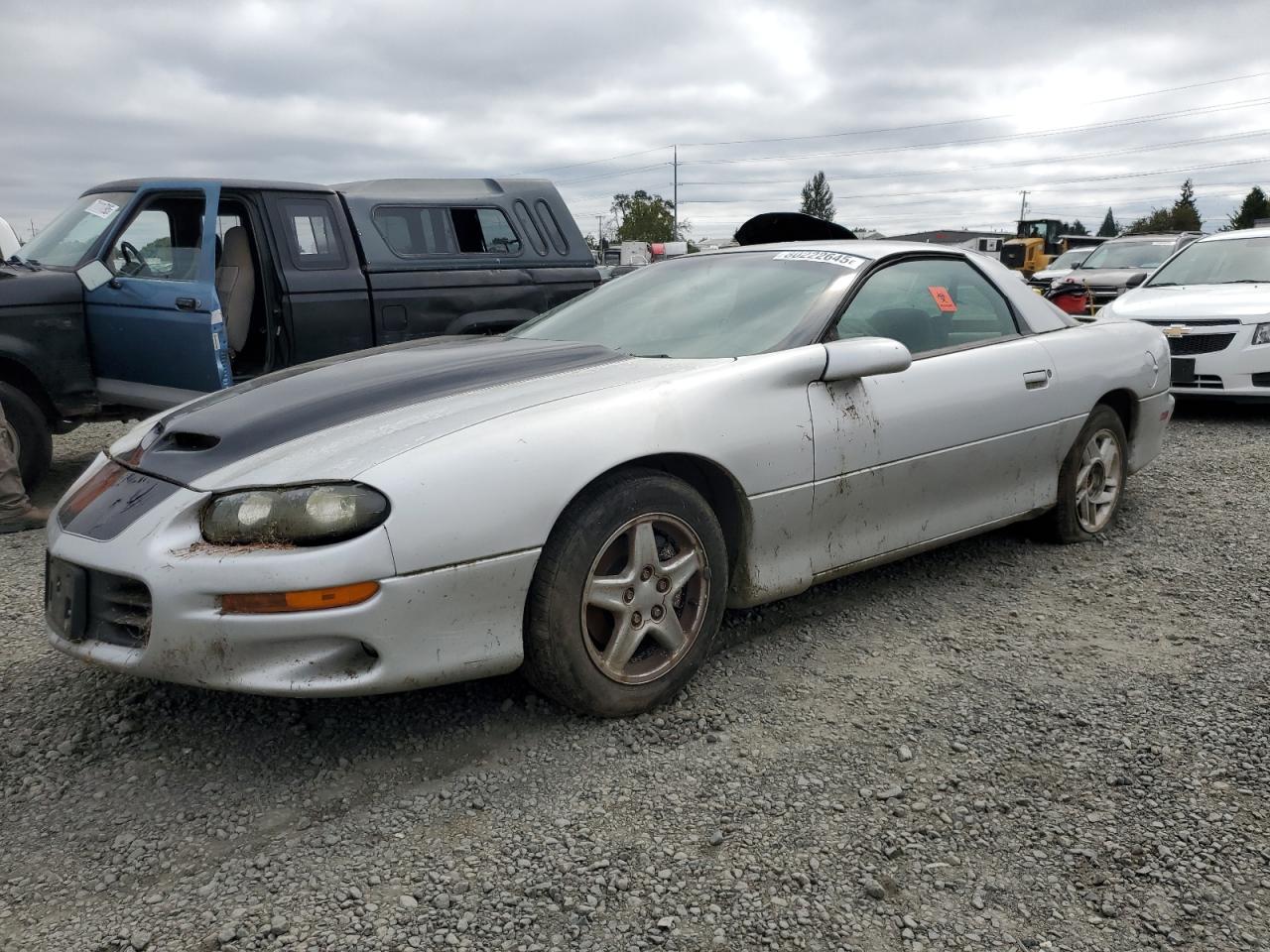 1998 Chevrolet Camaro Silver vin: 2G1FP22KXW2112580