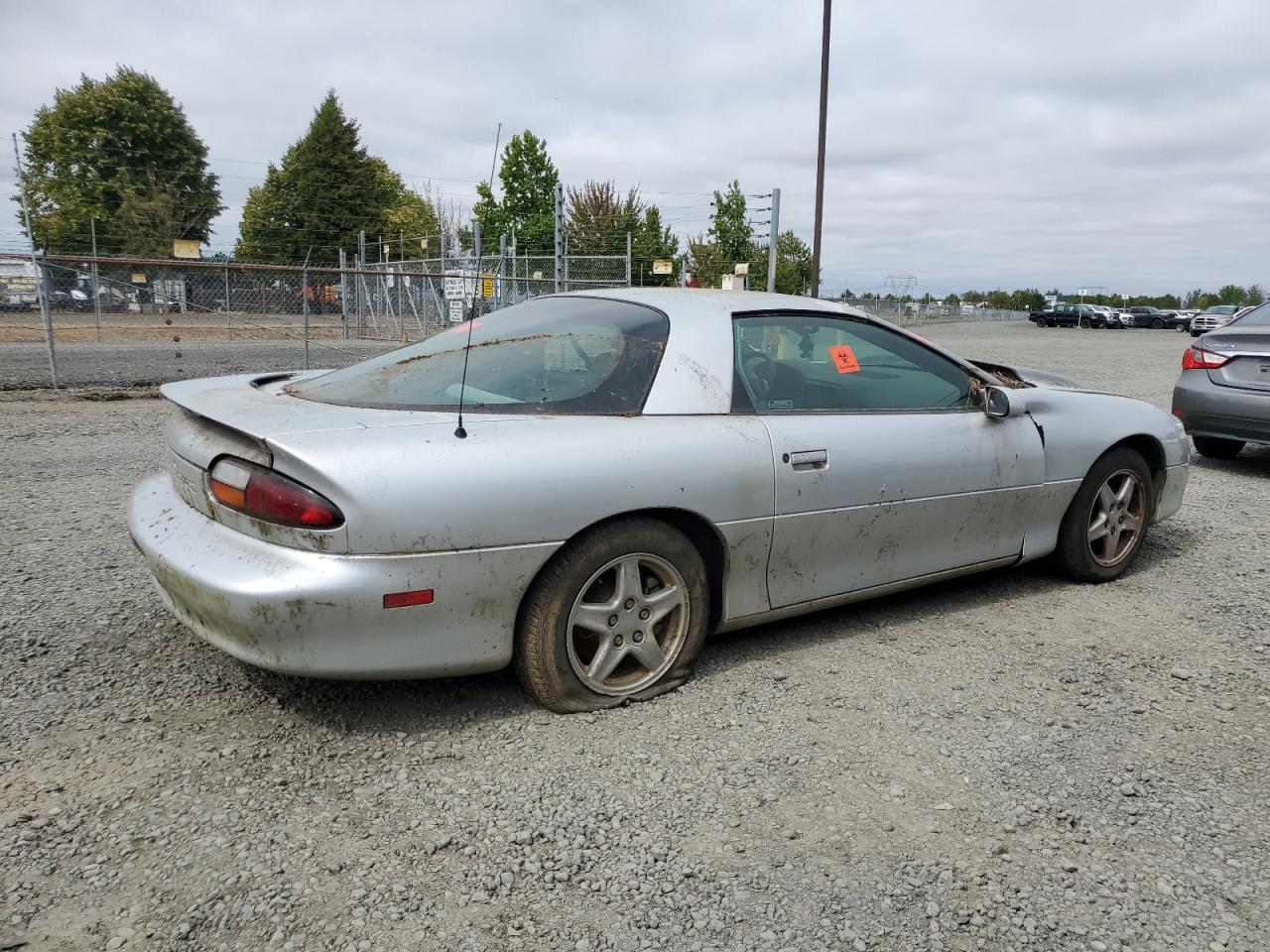 1998 Chevrolet Camaro Silver vin: 2G1FP22KXW2112580