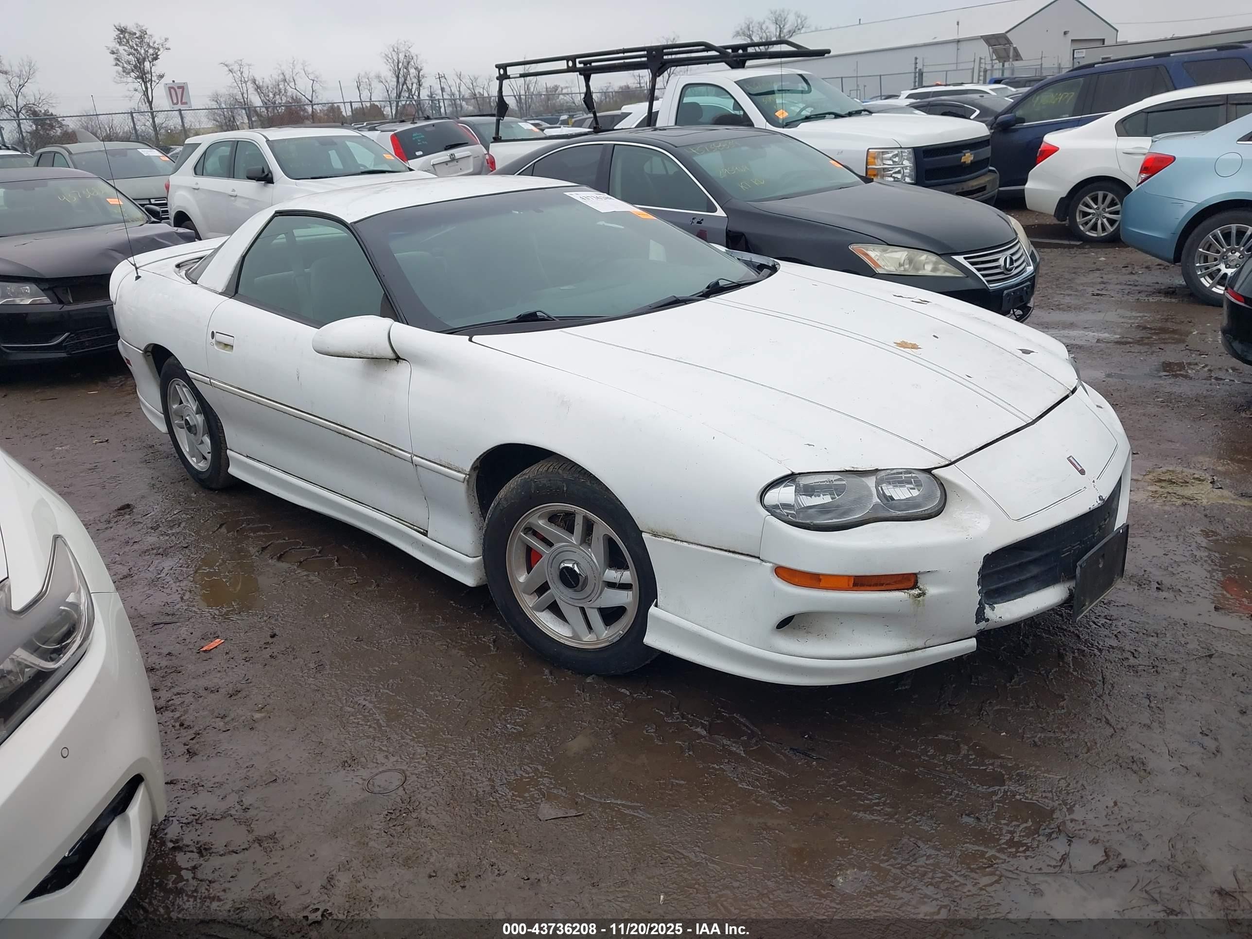 1999 Chevrolet Camaro   White vin: 2G1FP22KXX2106988