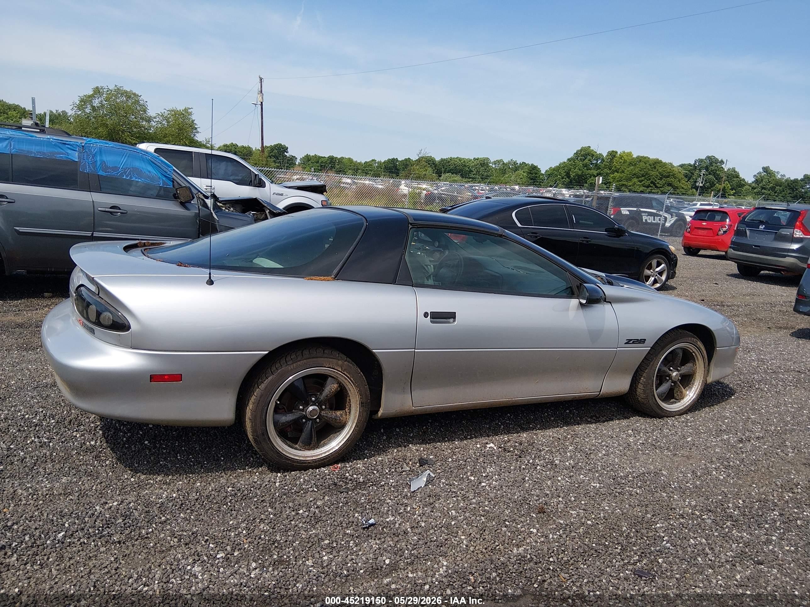 1997 Chevrolet Camaro Z28 Silver vin: 2G1FP22P1V2148507