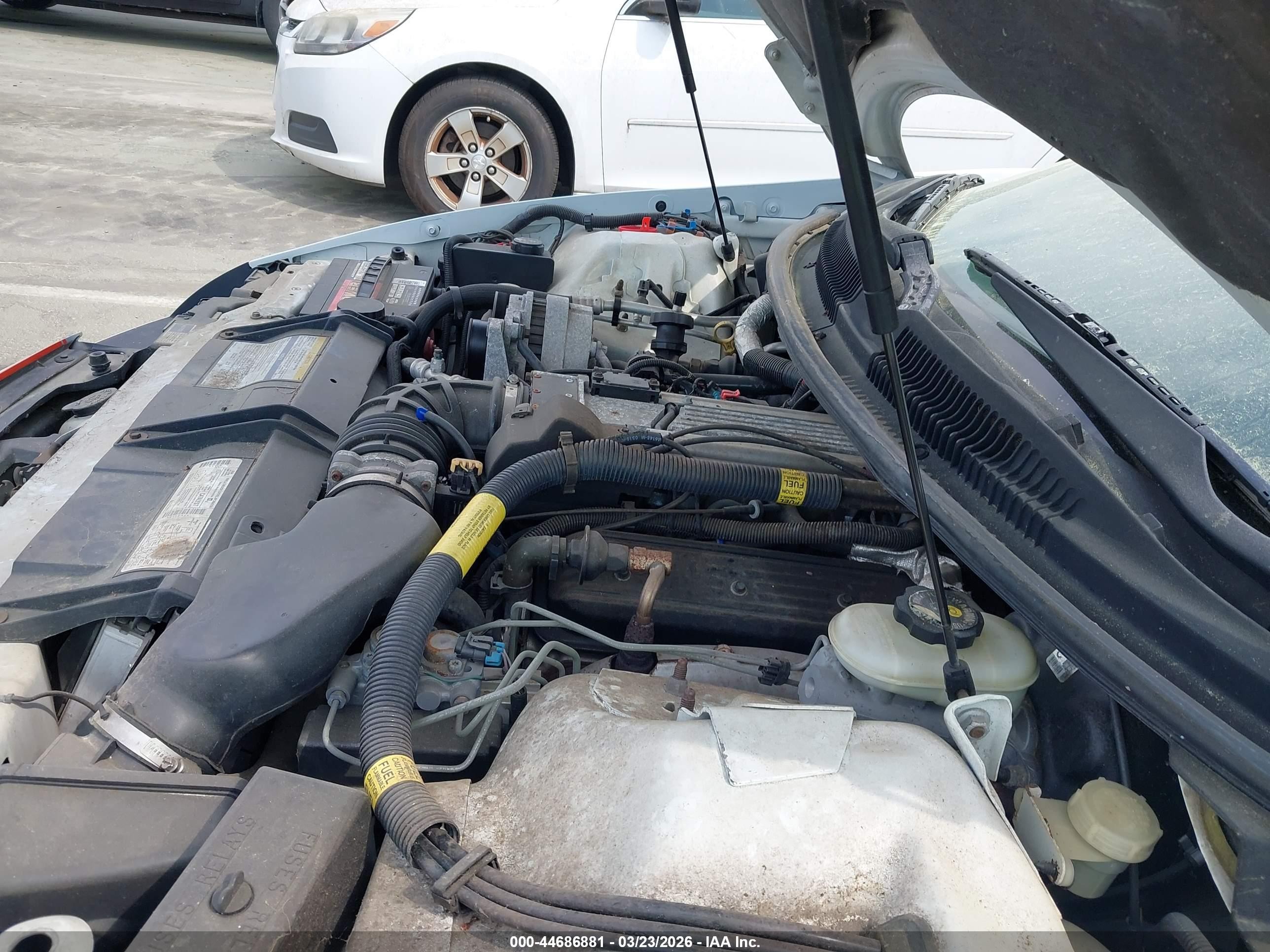 1997 Chevrolet Camaro Z28 White vin: 2G1FP22P2V2111000