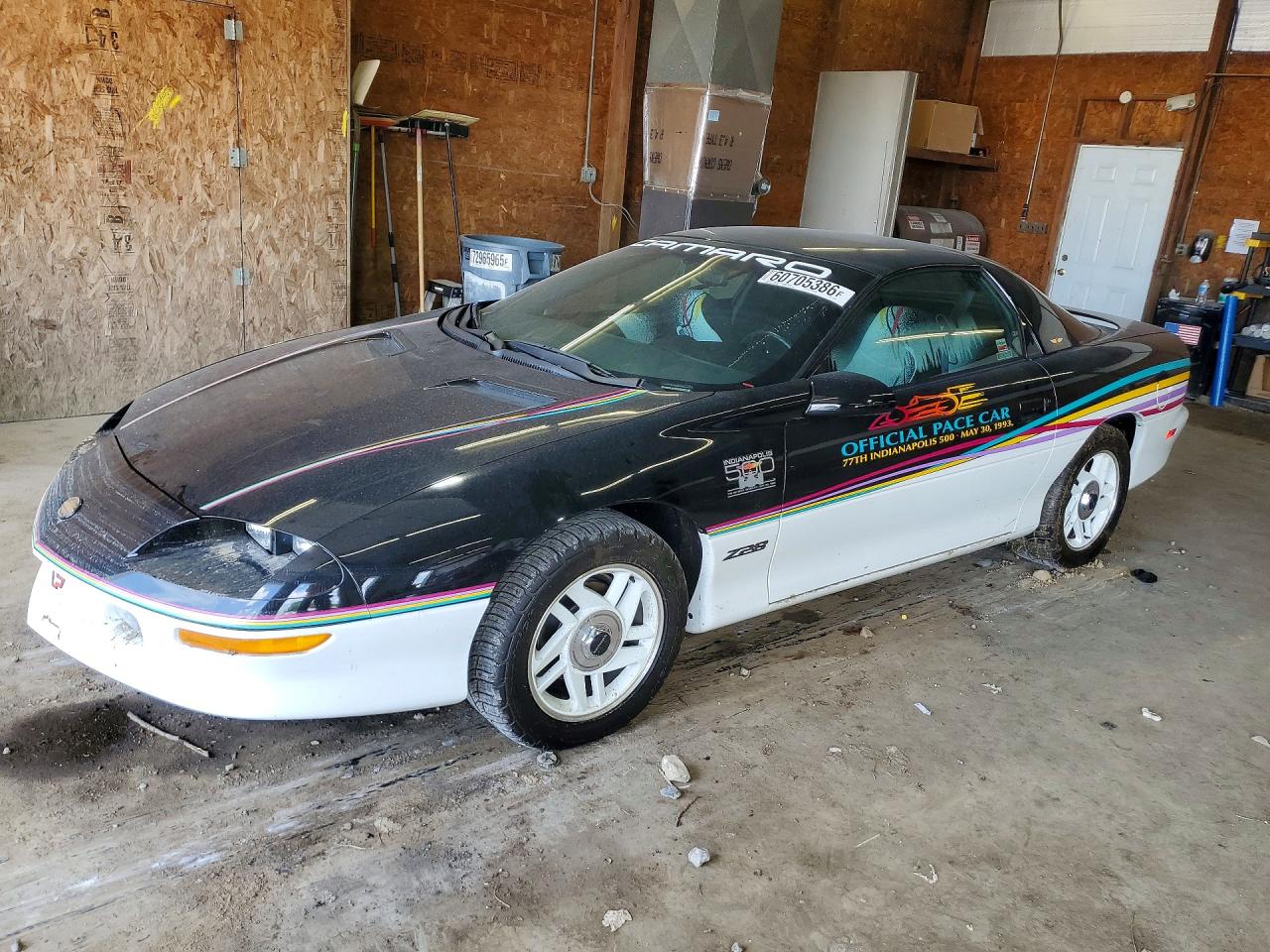 1993 Chevrolet Camaro Z28 Two Tone vin: 2G1FP22P5P2109860