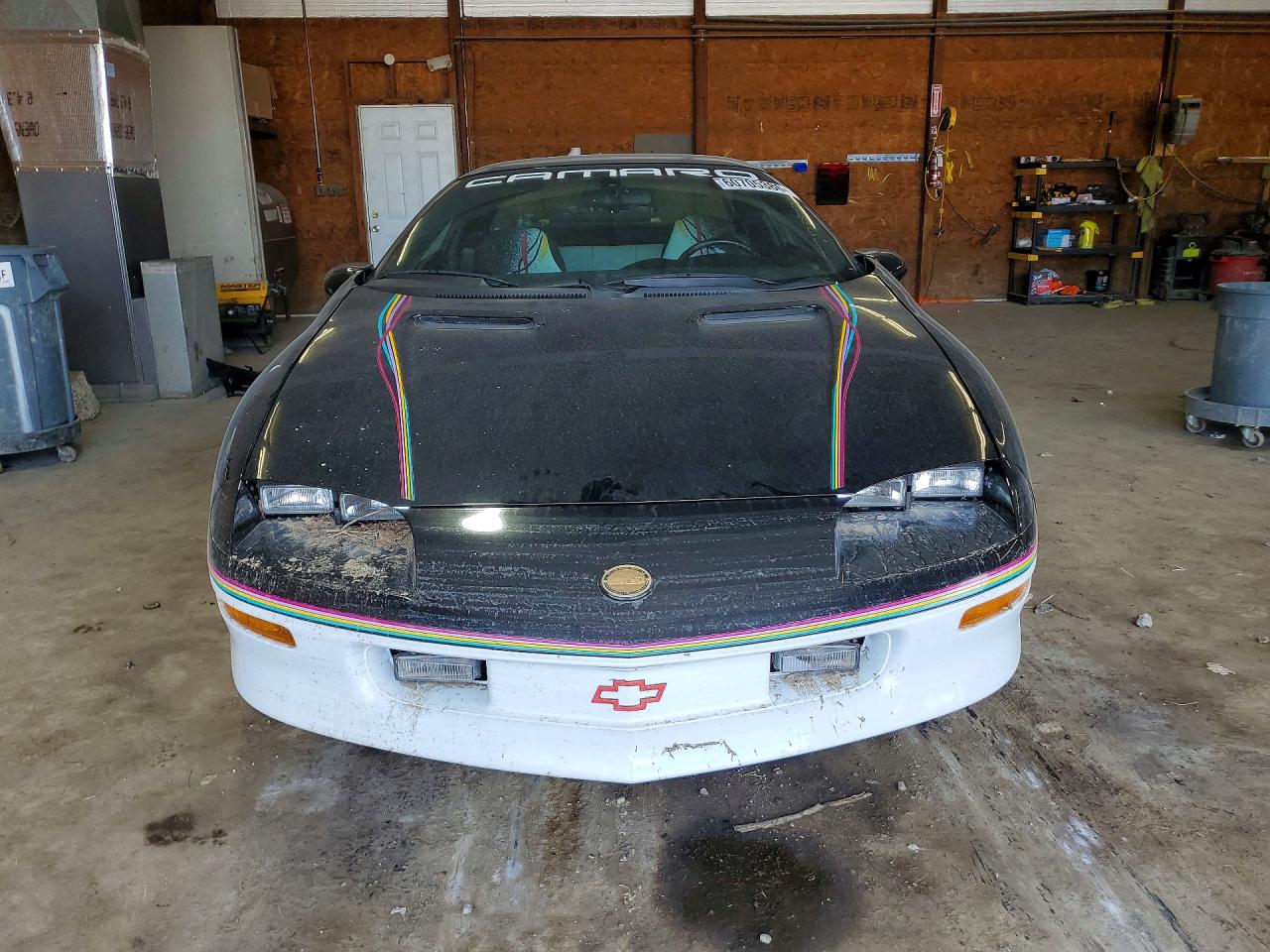 1993 Chevrolet Camaro Z28 Two Tone vin: 2G1FP22P5P2109860
