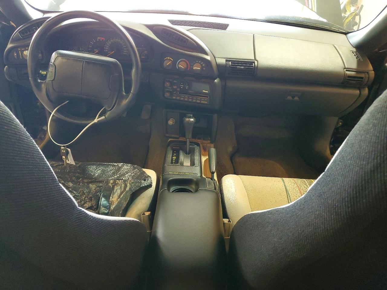 1993 Chevrolet Camaro Z28 Two Tone vin: 2G1FP22P5P2109860