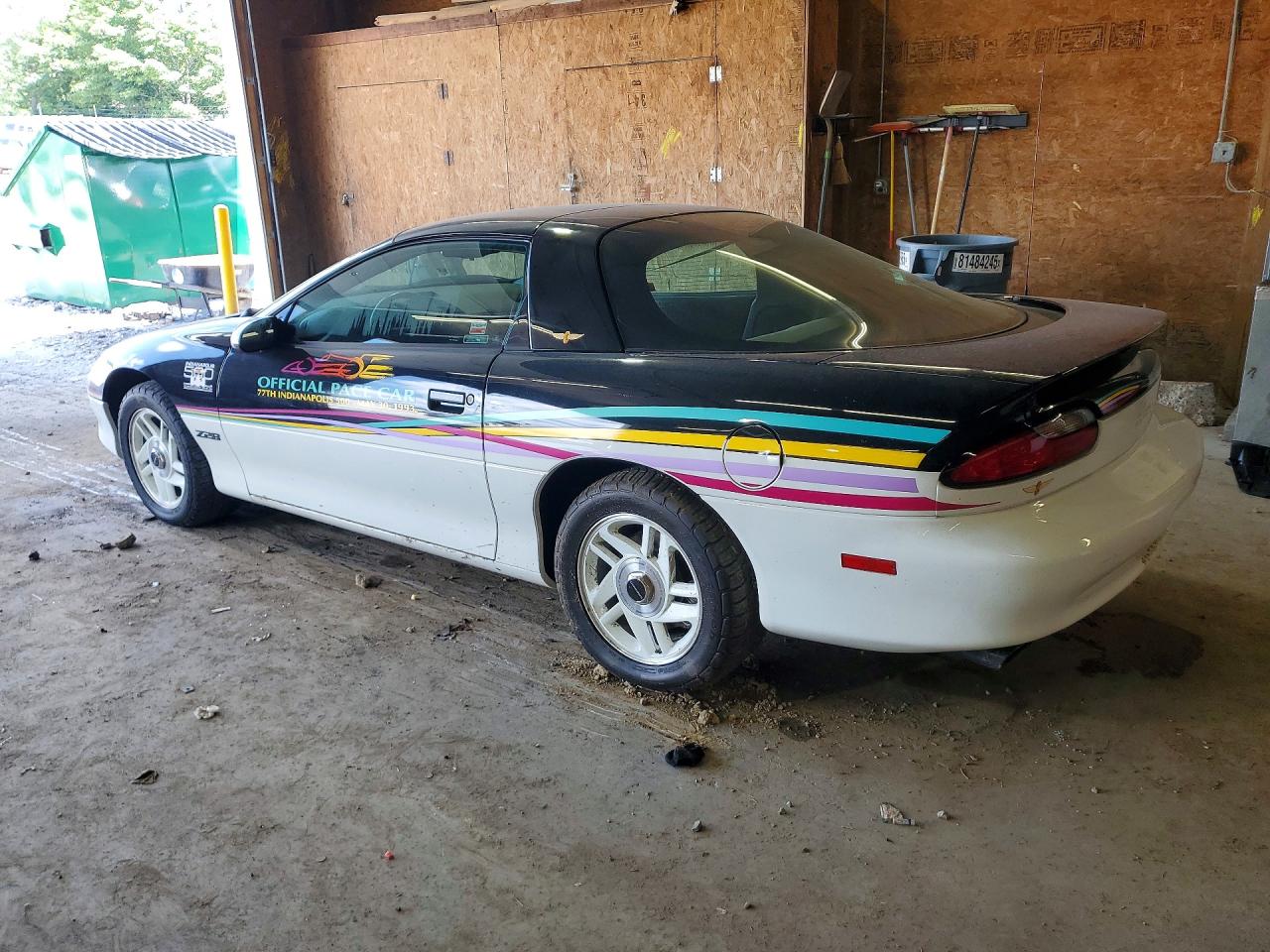 1993 Chevrolet Camaro Z28 Two Tone vin: 2G1FP22P5P2109860