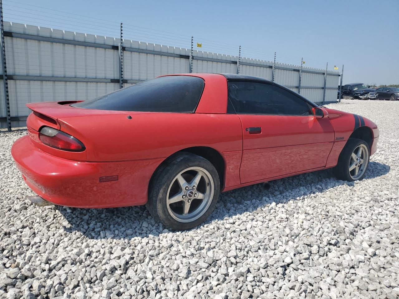 1997 Chevrolet Camaro Z28 Red vin: 2G1FP22PXV2145976