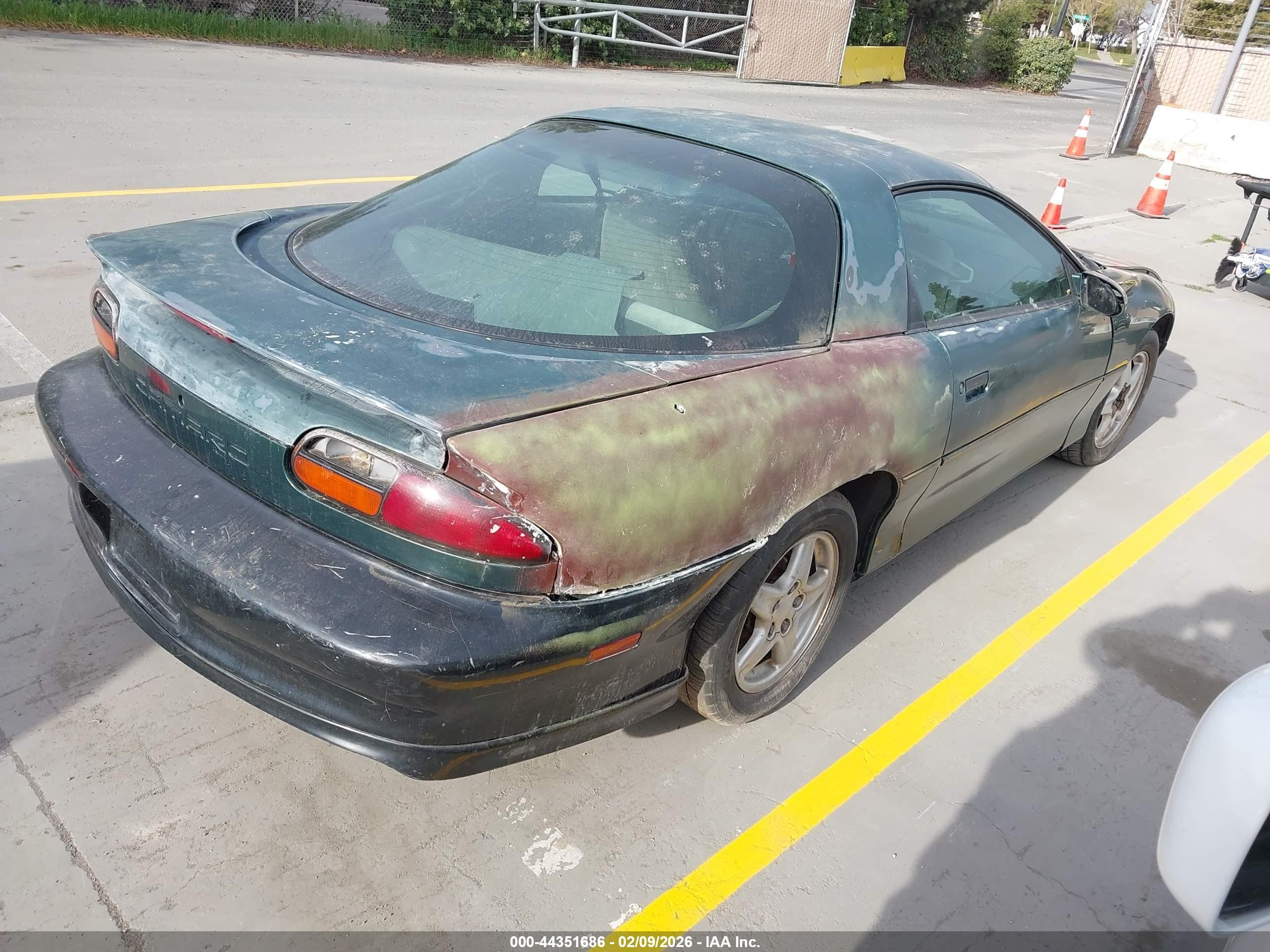 1997 Chevrolet Camaro Special Services Green vin: 2G1FP22PXV2151079
