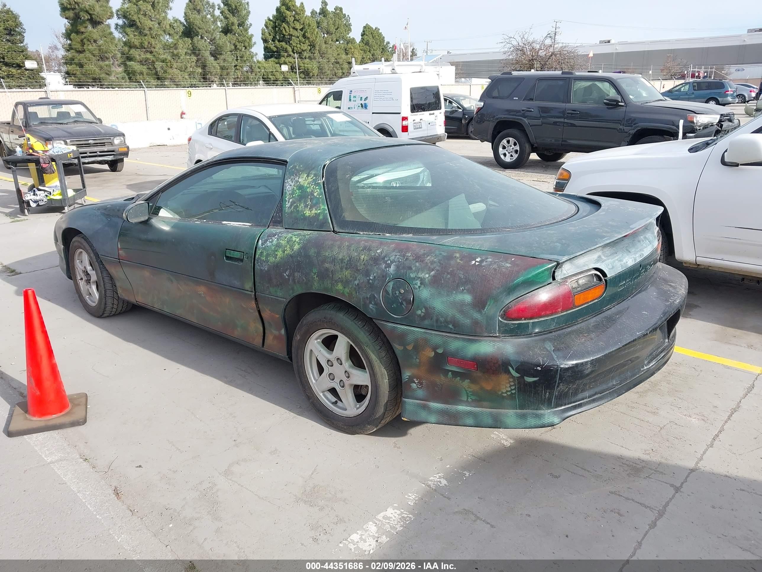 1997 Chevrolet Camaro Special Services Green vin: 2G1FP22PXV2151079