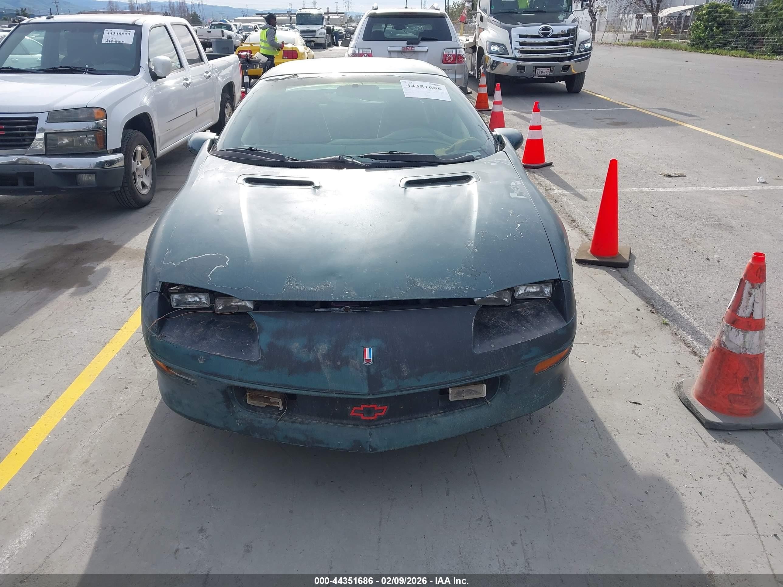 1997 Chevrolet Camaro Special Services Green vin: 2G1FP22PXV2151079