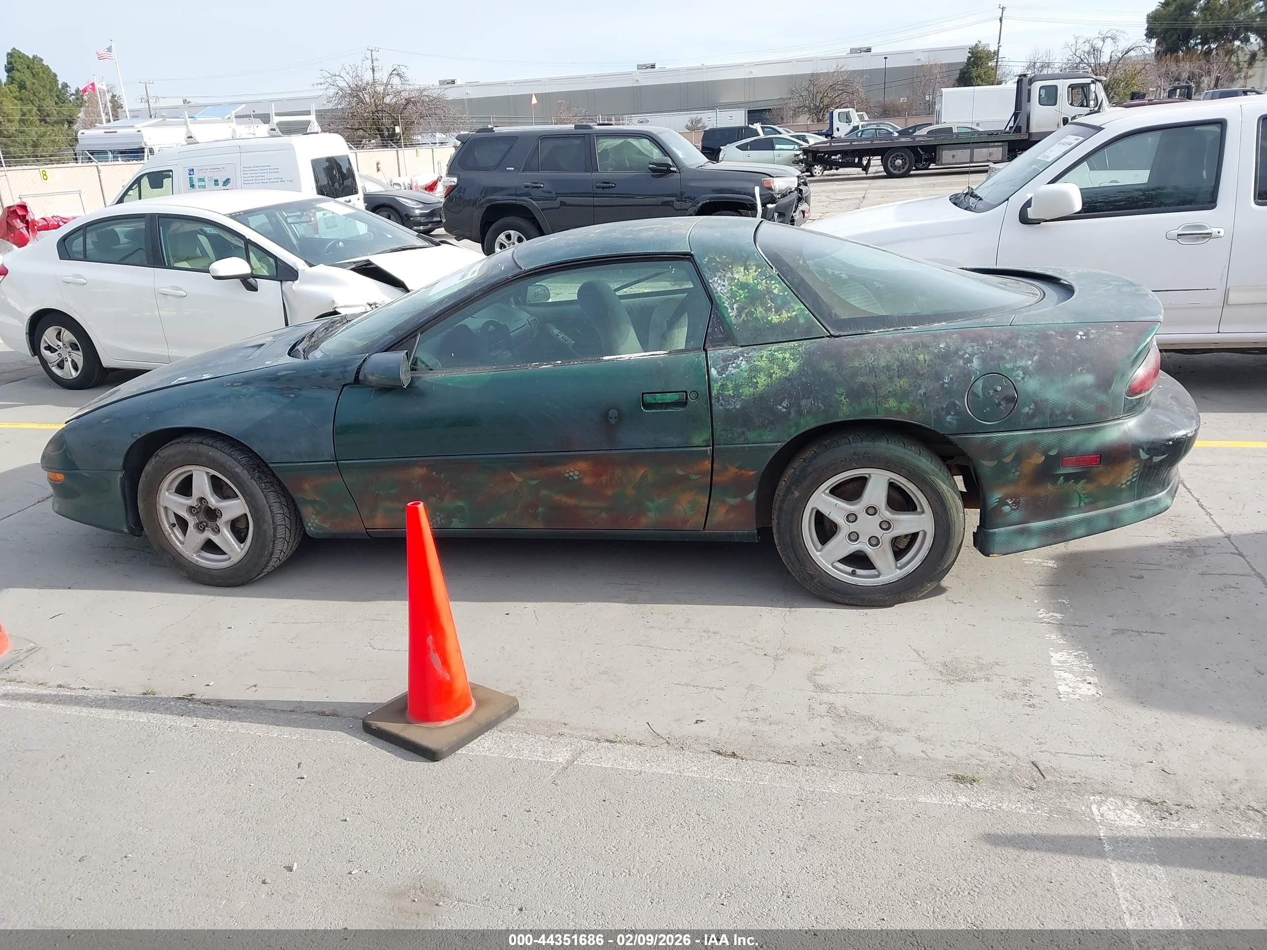 1997 Chevrolet Camaro Special Services Green vin: 2G1FP22PXV2151079