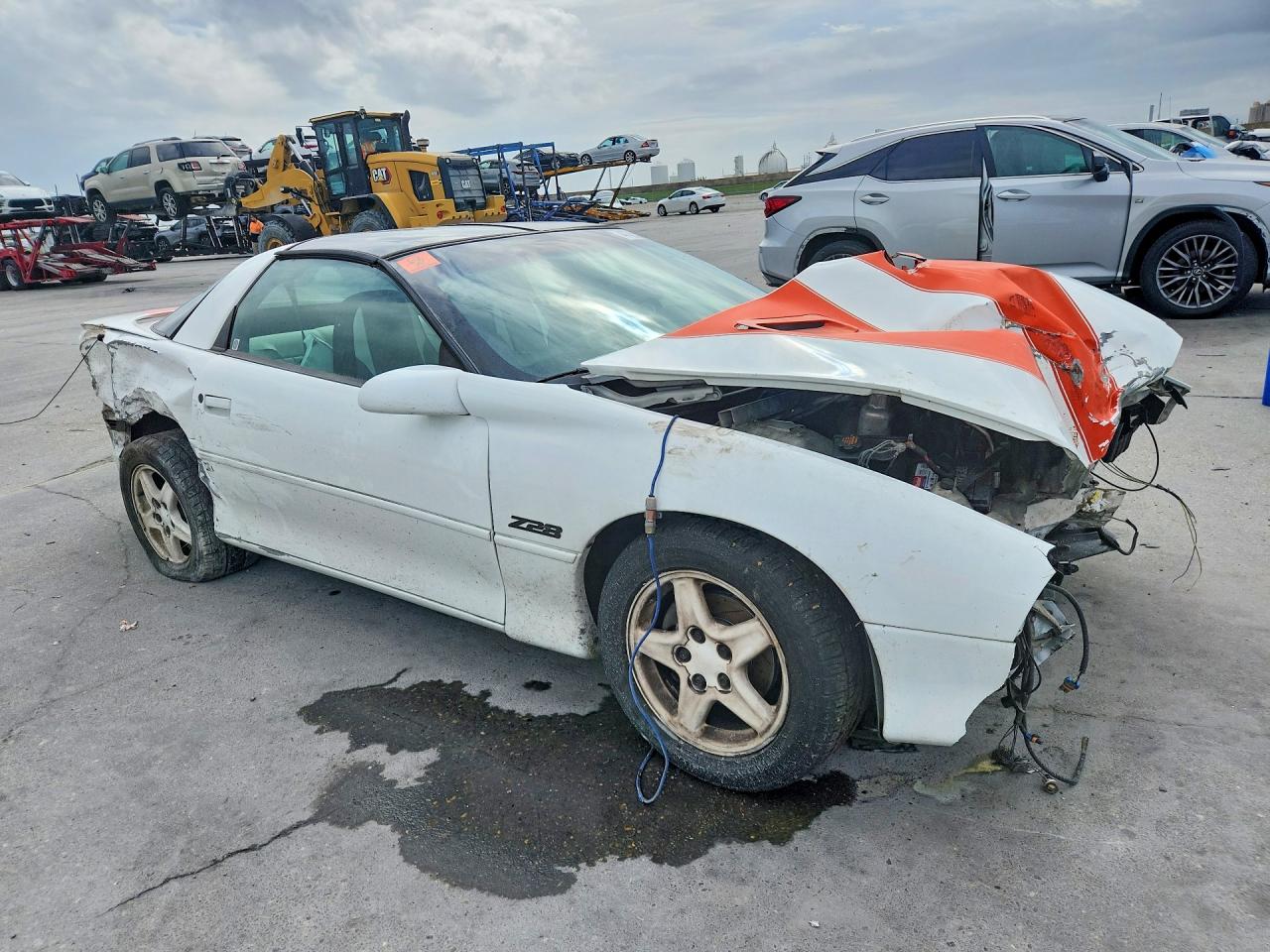 1997 Chevrolet Camaro Z28 White vin: 2G1FP22PXV2159201