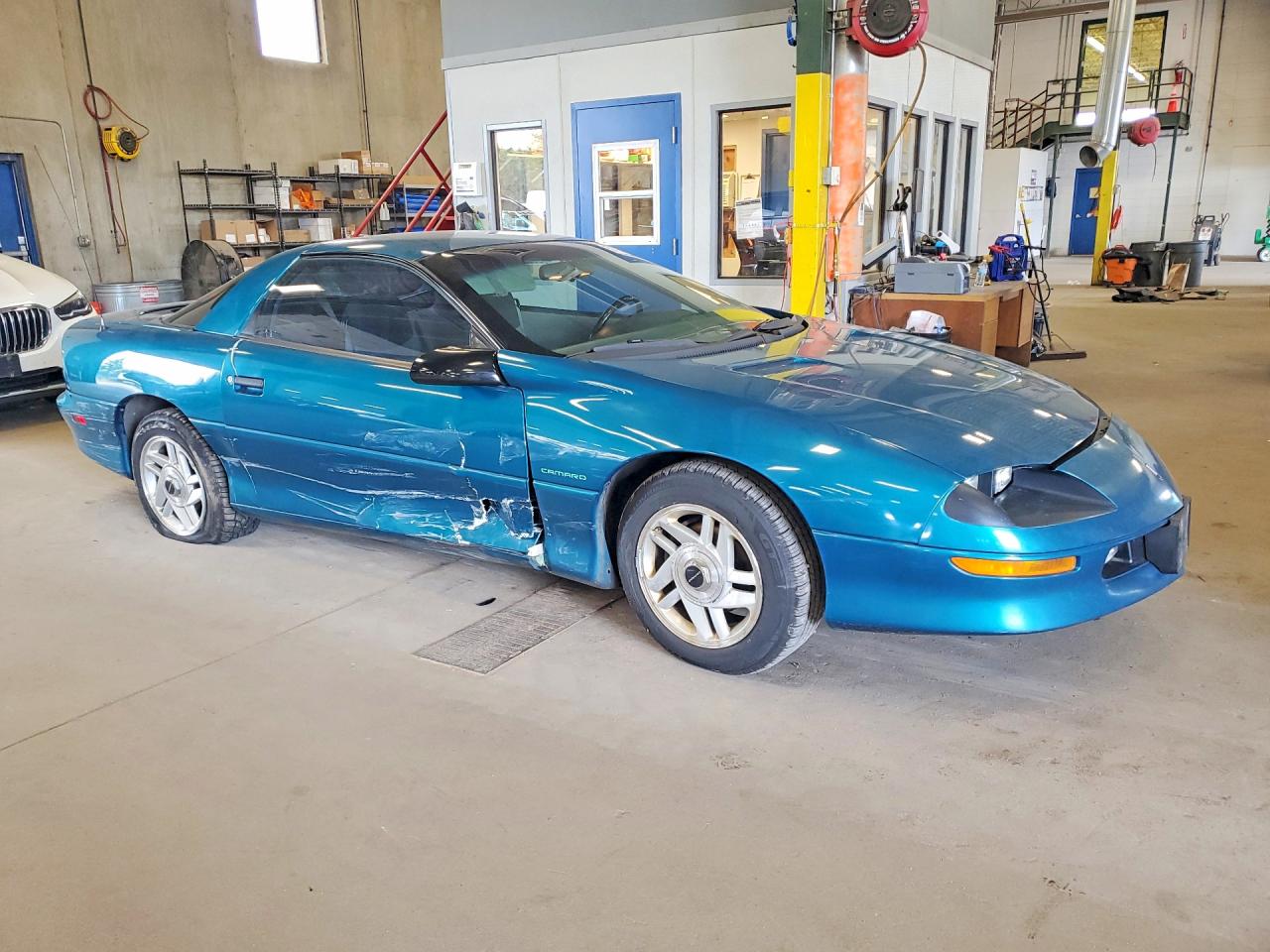 1994 Chevrolet Camaro Blue vin: 2G1FP22S1R2215181