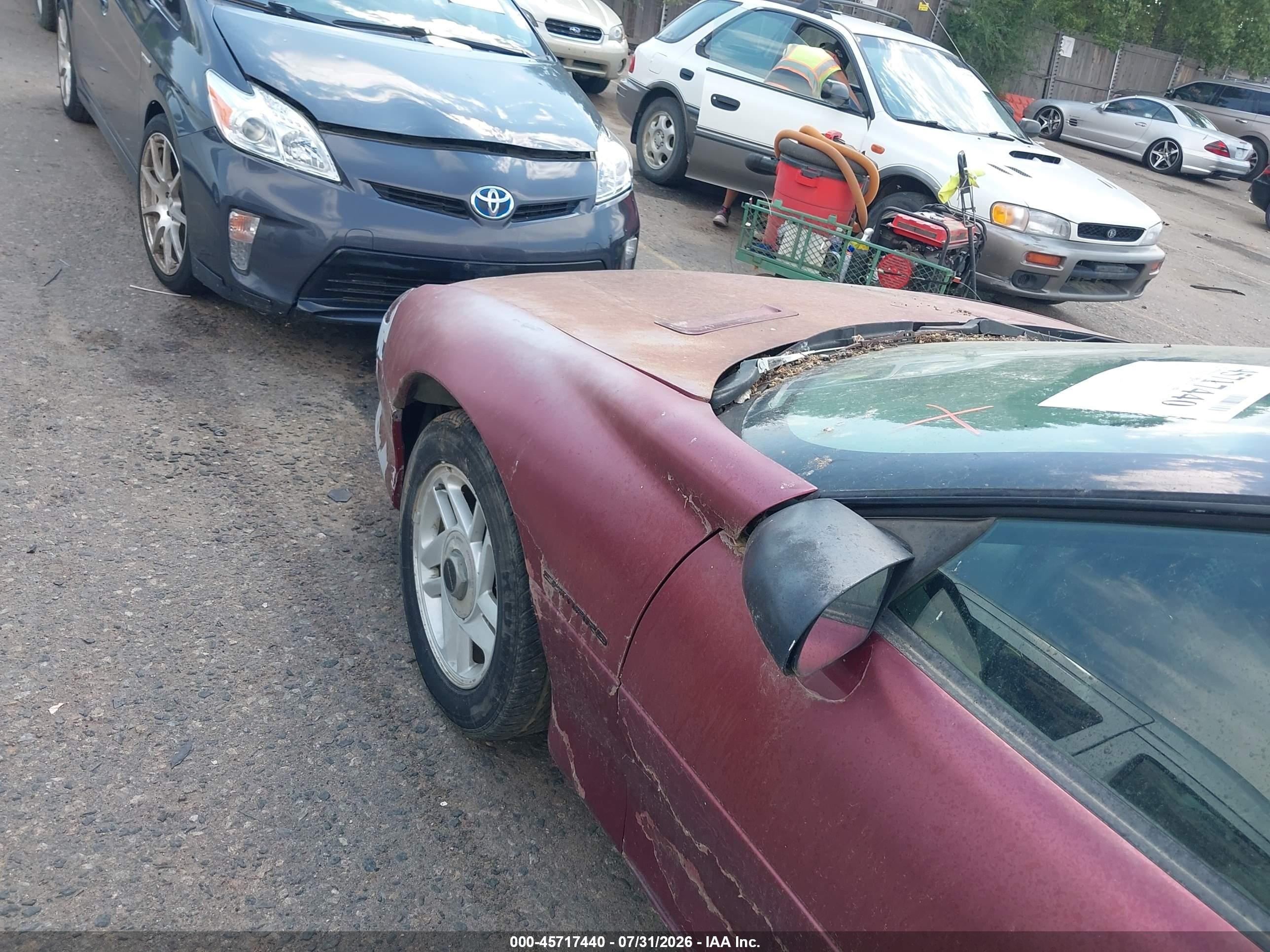 1993 Chevrolet Camaro   Фиолетовый vin: 2G1FP22S9P2137861
