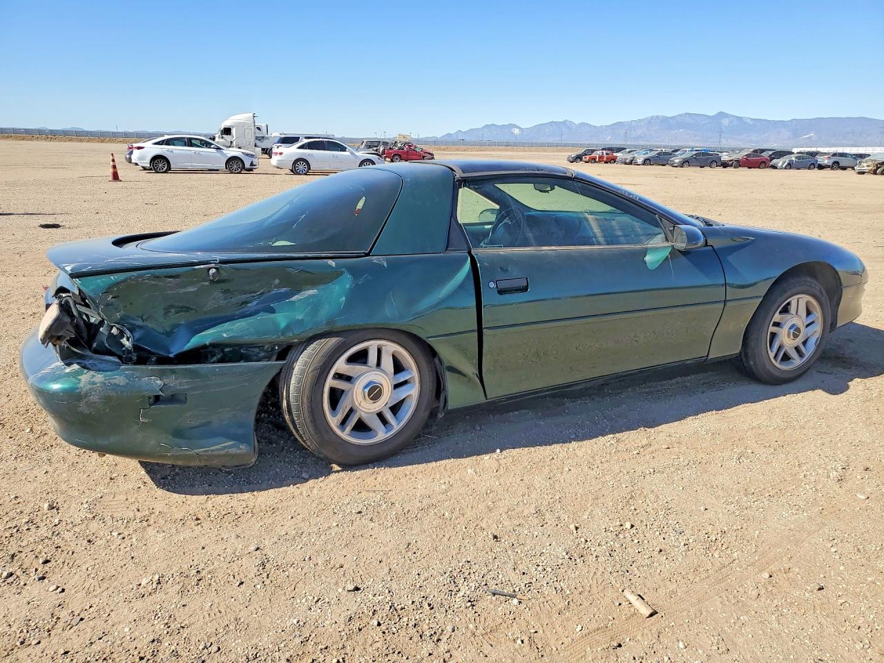 1995 Chevrolet Camaro Green vin: 2G1FP22S9S2126481