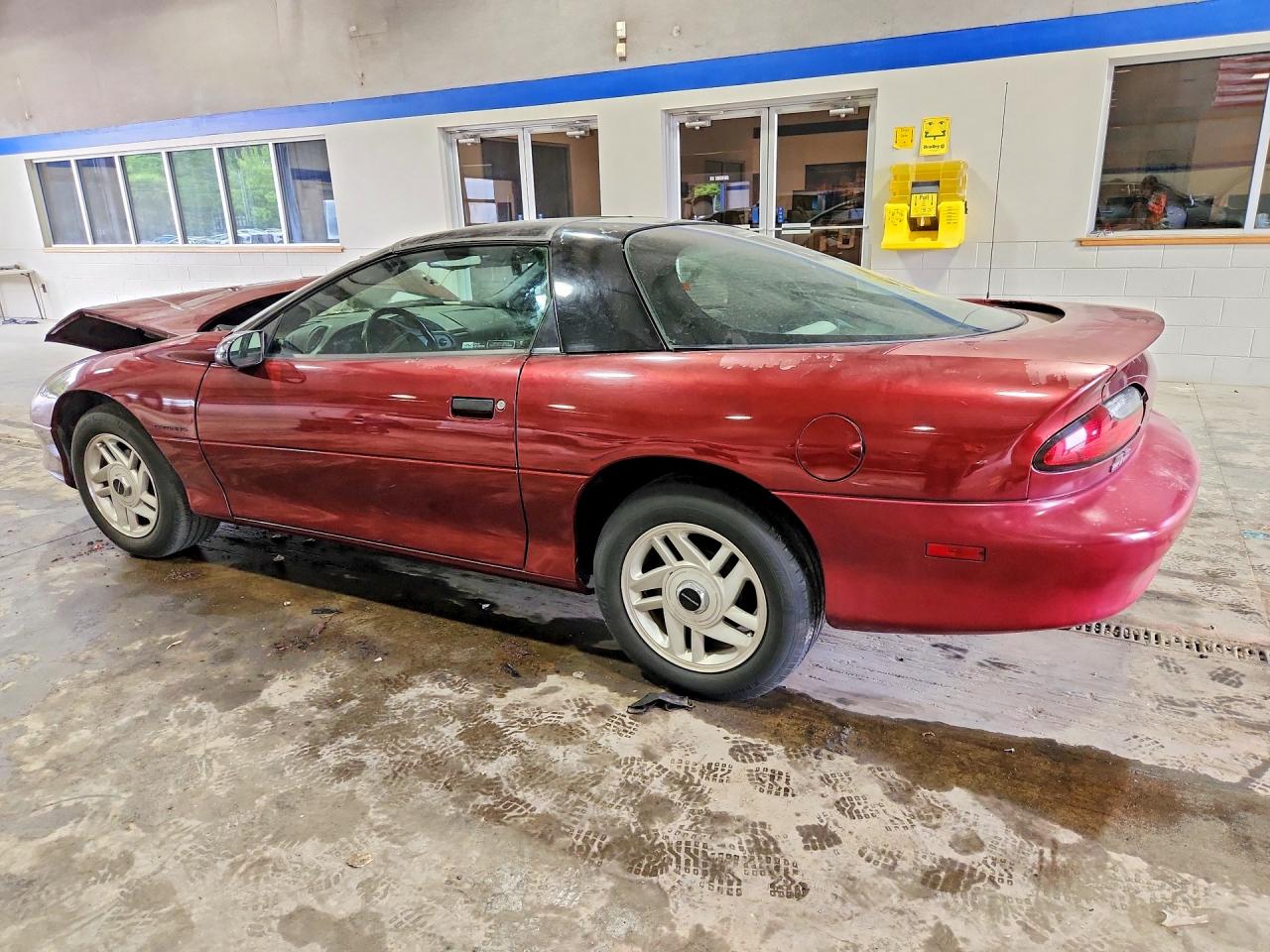 1994 Chevrolet Camaro Burgundy vin: 2G1FP22SXR2193956