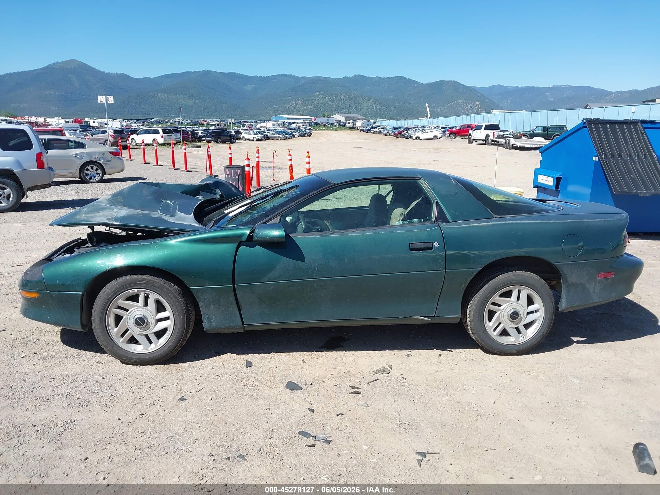1995 Chevrolet Camaro   Green vin: 2G1FP22SXS2154791
