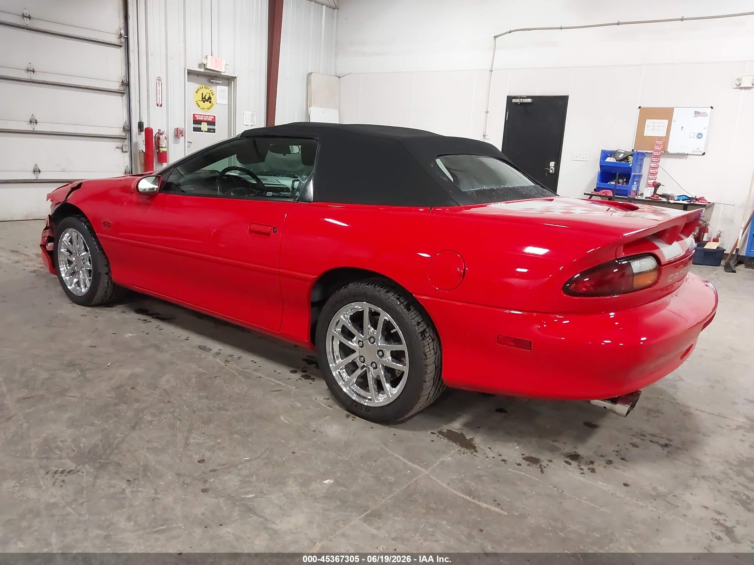 2002 Chevrolet Camaro Z28 Red vin: 2G1FP32G122158715
