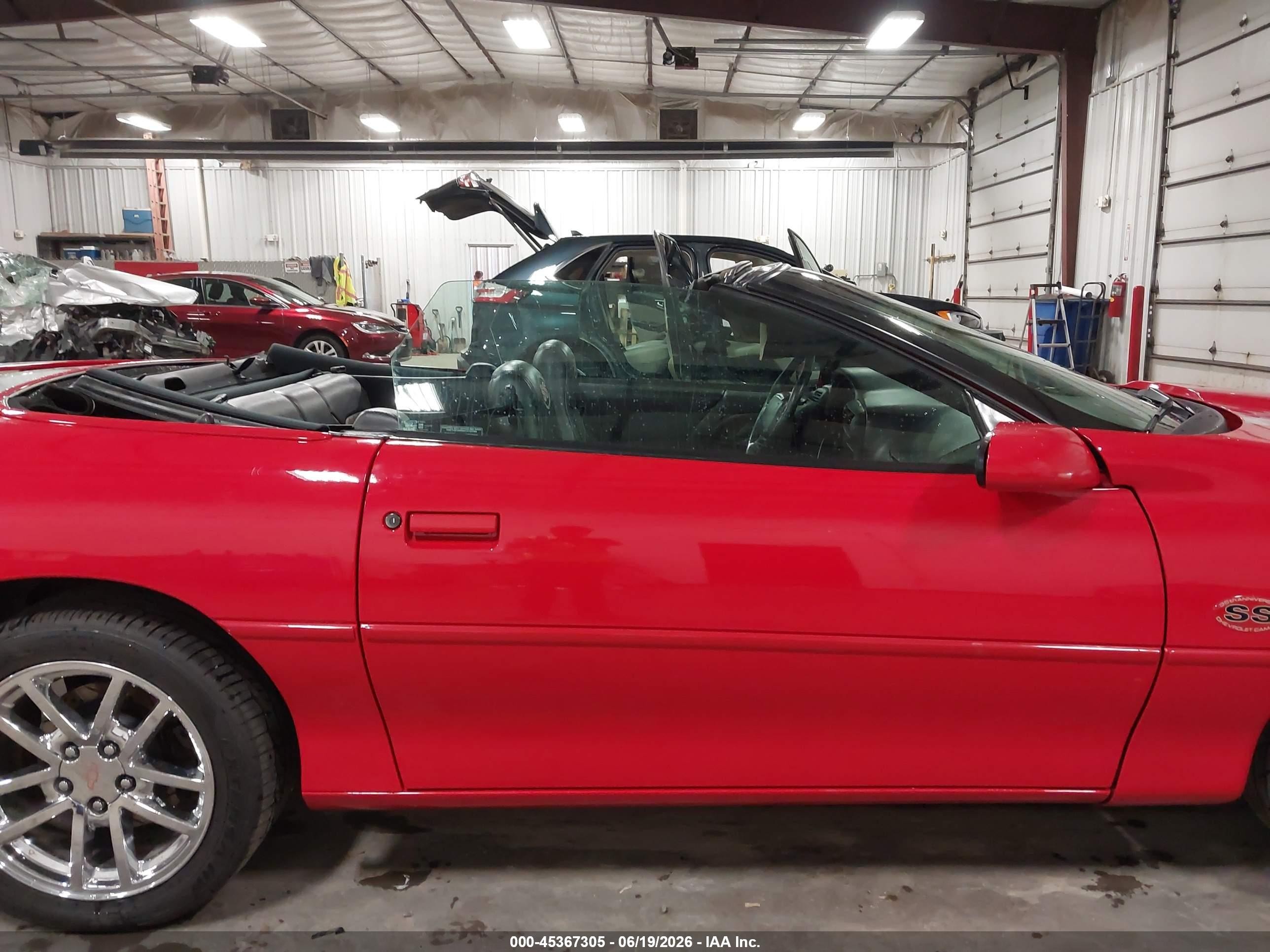 2002 Chevrolet Camaro Z28 Red vin: 2G1FP32G122158715