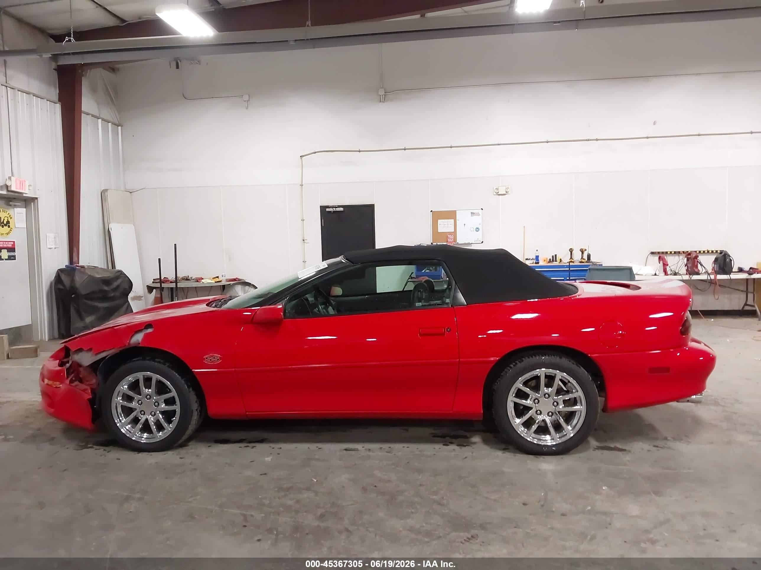 2002 Chevrolet Camaro Z28 Red vin: 2G1FP32G122158715