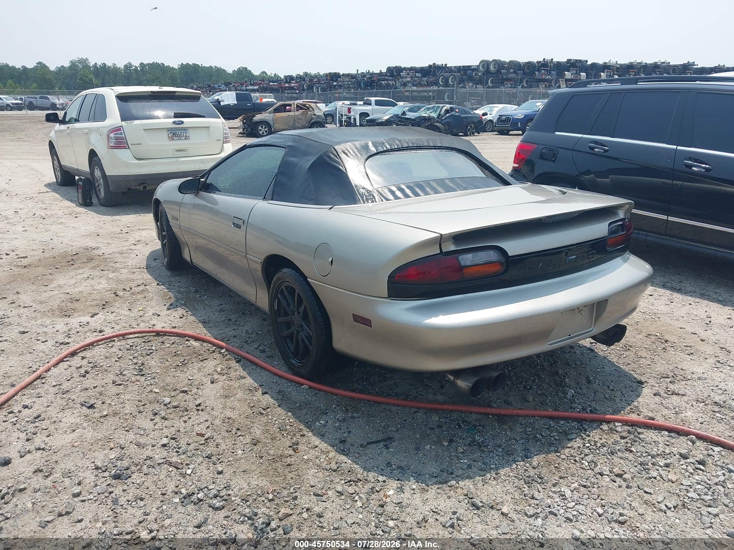2000 Chevrolet Camaro Z28 Tan vin: 2G1FP32G2Y2105885