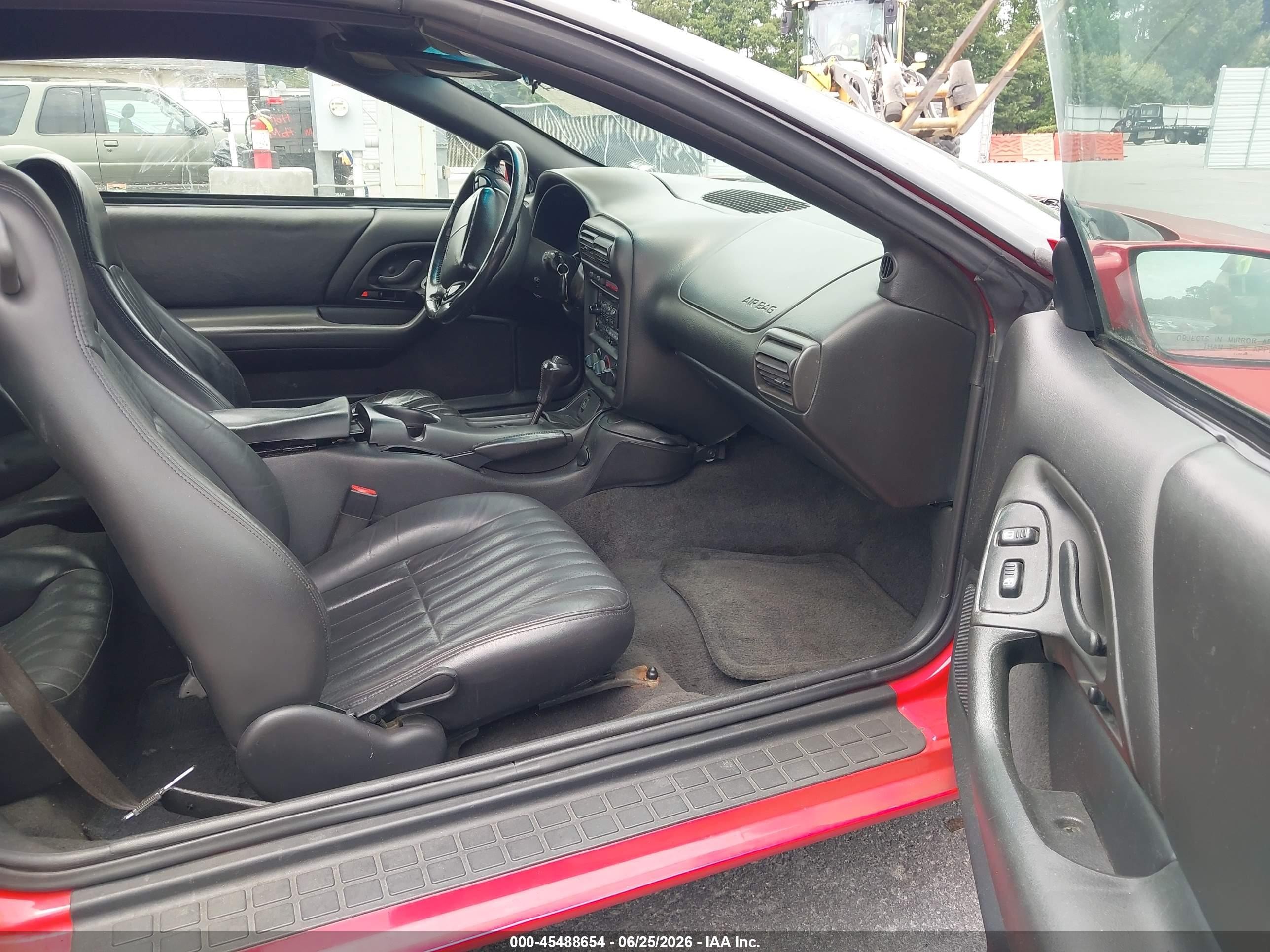 2001 Chevrolet Camaro Z28 Red vin: 2G1FP32G312147049