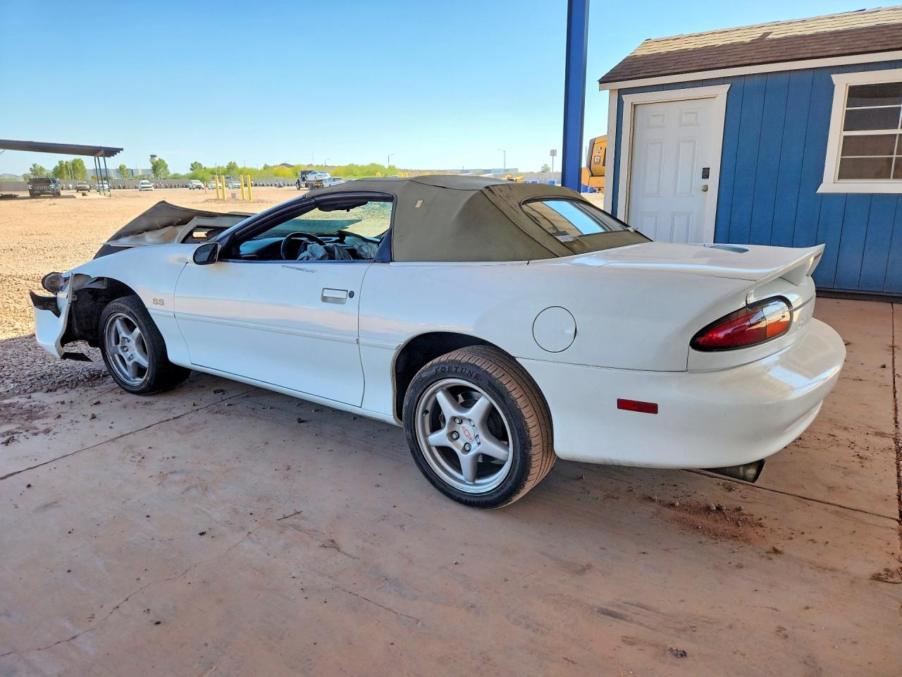 1998 Chevrolet Camaro Z28 White vin: 2G1FP32G7W2151449