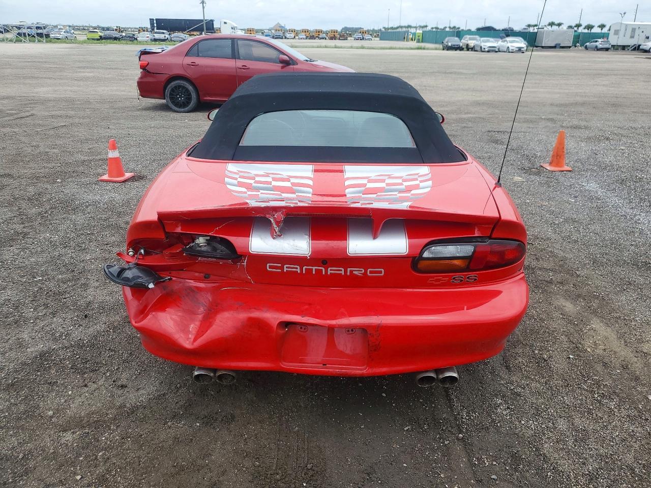 2002 Chevrolet Camaro Z28 Red vin: 2G1FP32G922129799