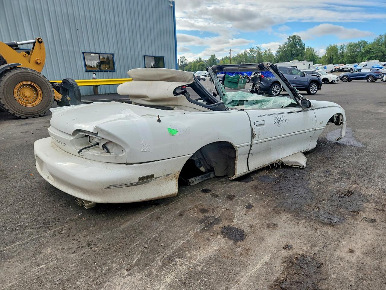 1998 Chevrolet Camaro Z28 White vin: 2G1FP32GXW2149484
