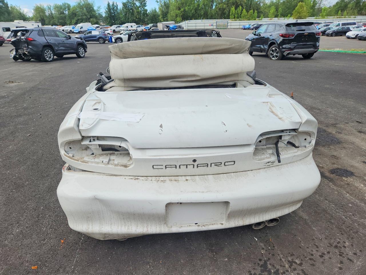 1998 Chevrolet Camaro Z28 White vin: 2G1FP32GXW2149484