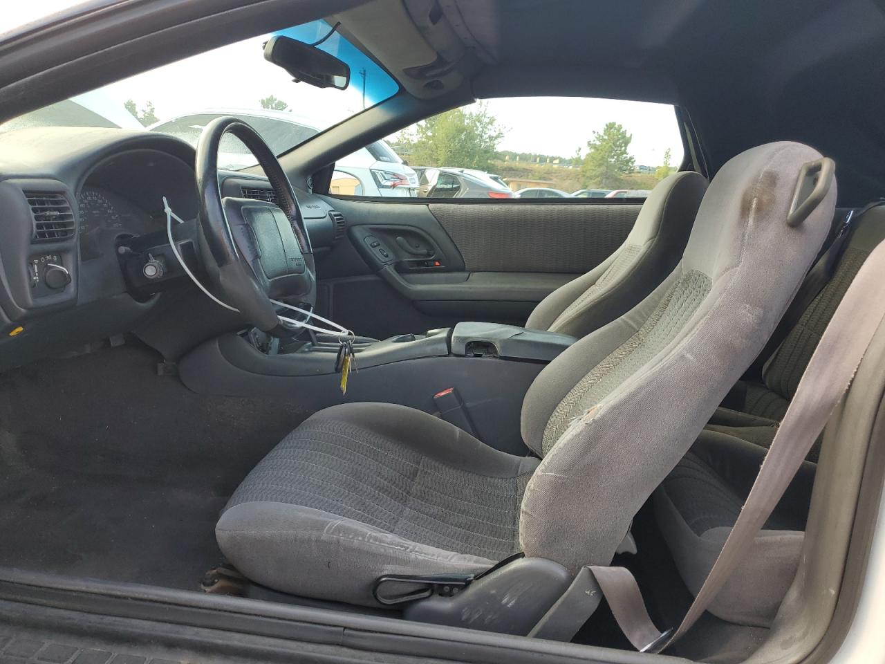 1999 Chevrolet Camaro Белый vin: 2G1FP32K1X2113608