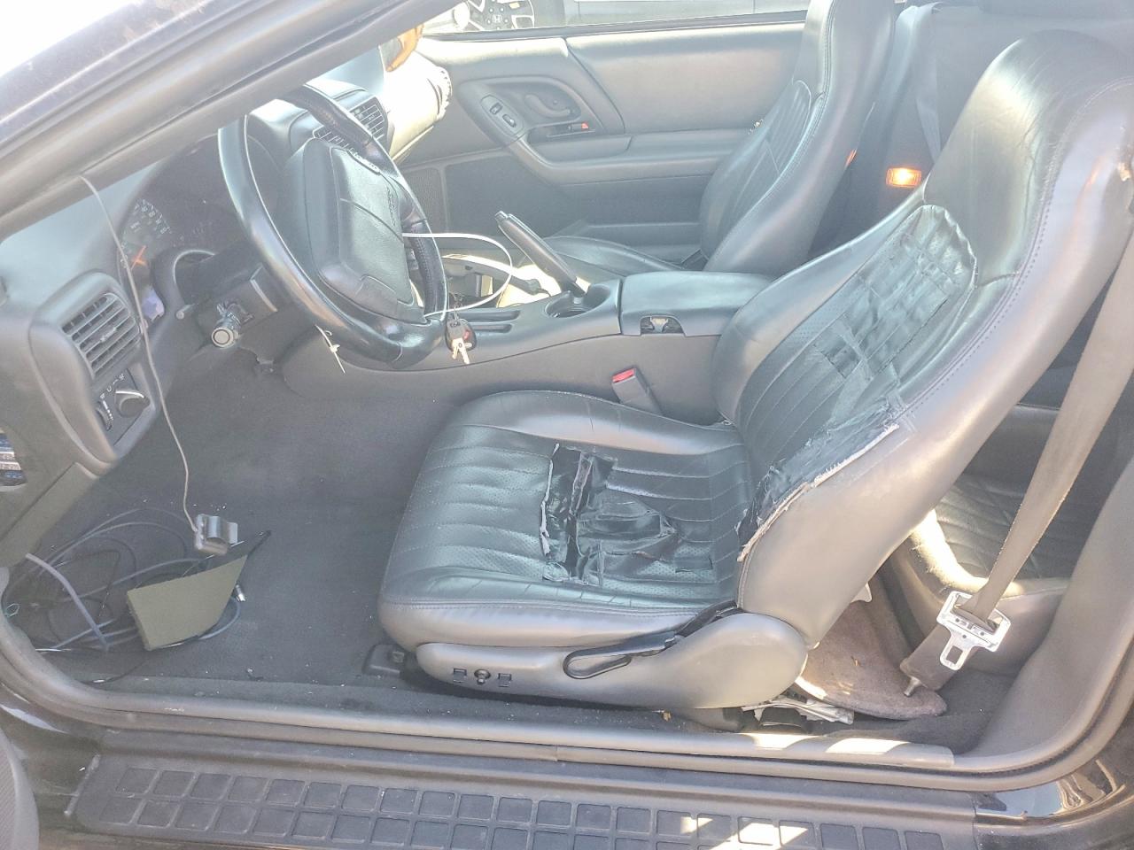 1998 Chevrolet Camaro Black vin: 2G1FP32K7W2109710