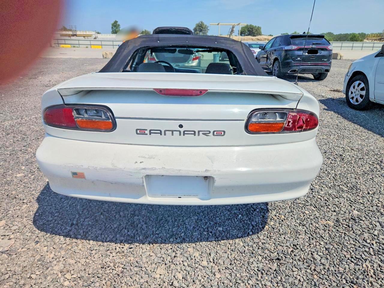 2001 Chevrolet Camaro White vin: 2G1FP32K812125309