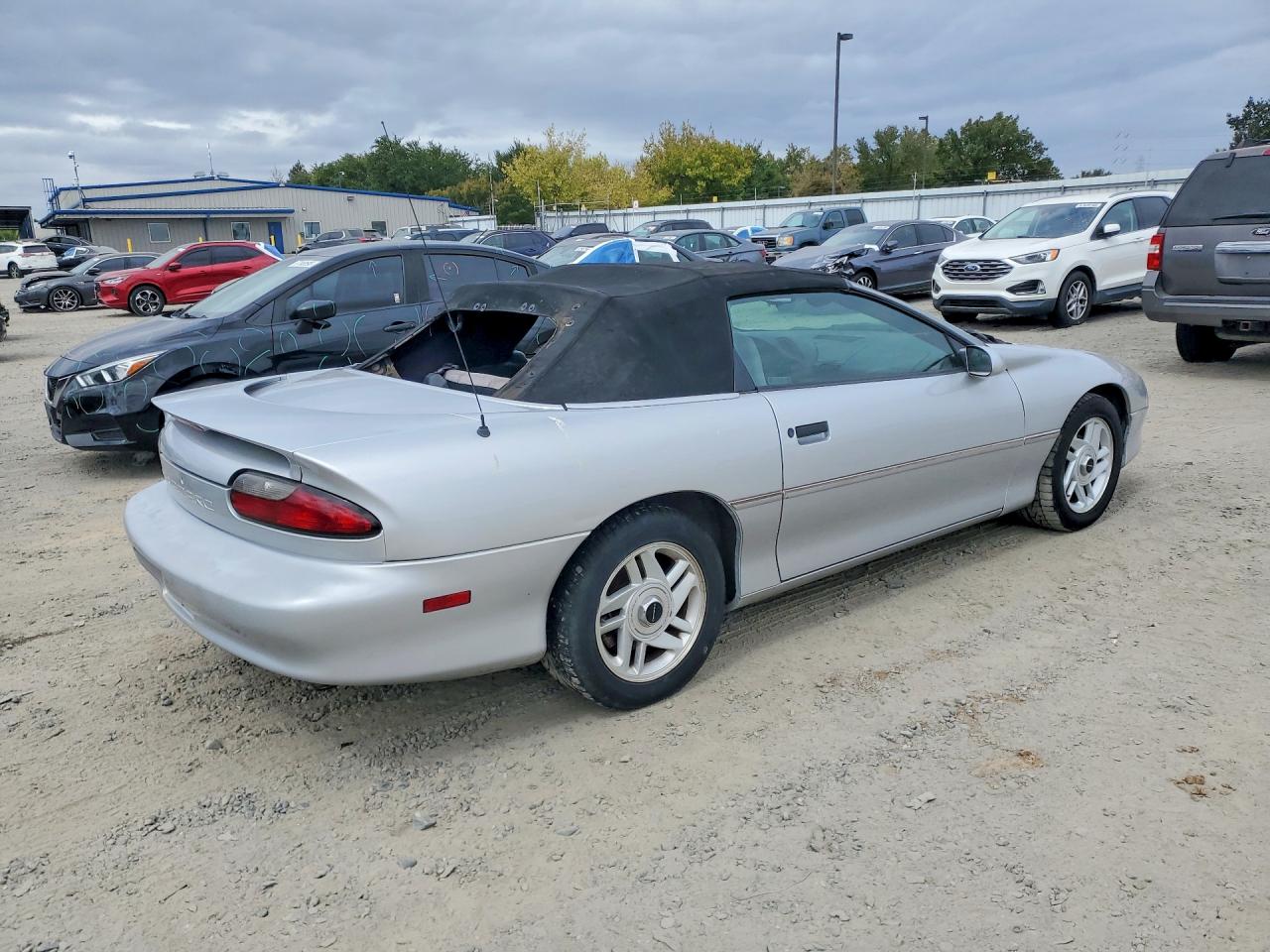 1996 Chevrolet Camaro Base Серебряный vin: 2G1FP32K8T2134806