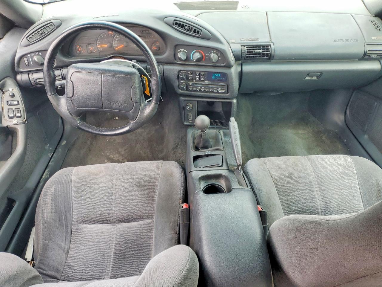1996 Chevrolet Camaro Base Серебряный vin: 2G1FP32K8T2134806