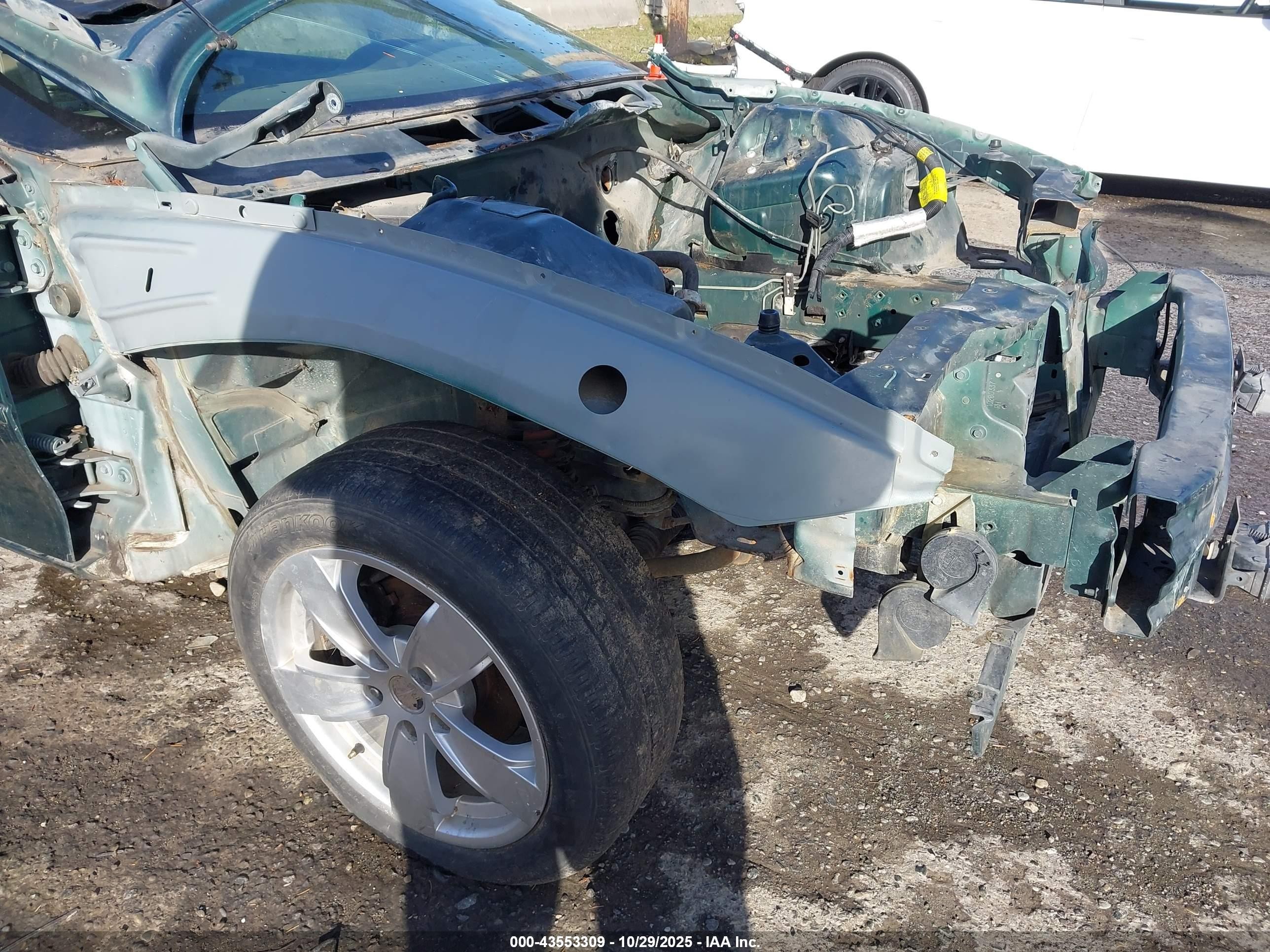 1997 Chevrolet Camaro   Green vin: 2G1FP32K8V2130290