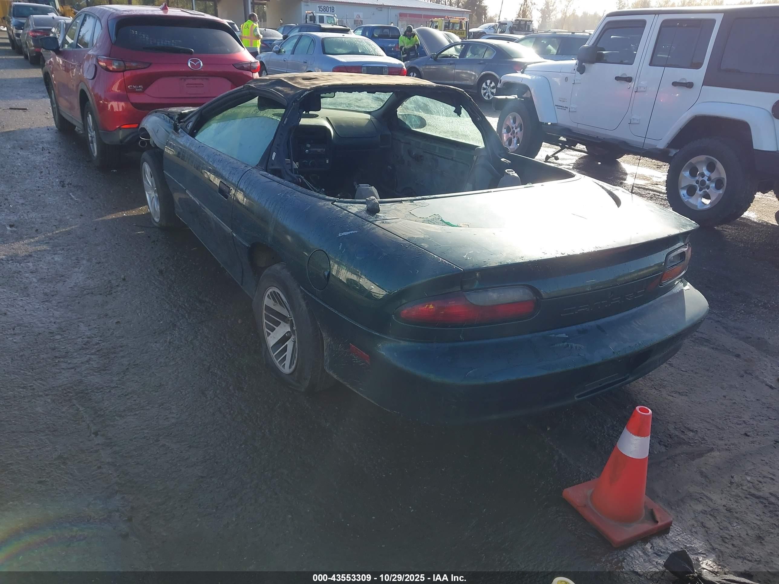 1997 Chevrolet Camaro   Green vin: 2G1FP32K8V2130290