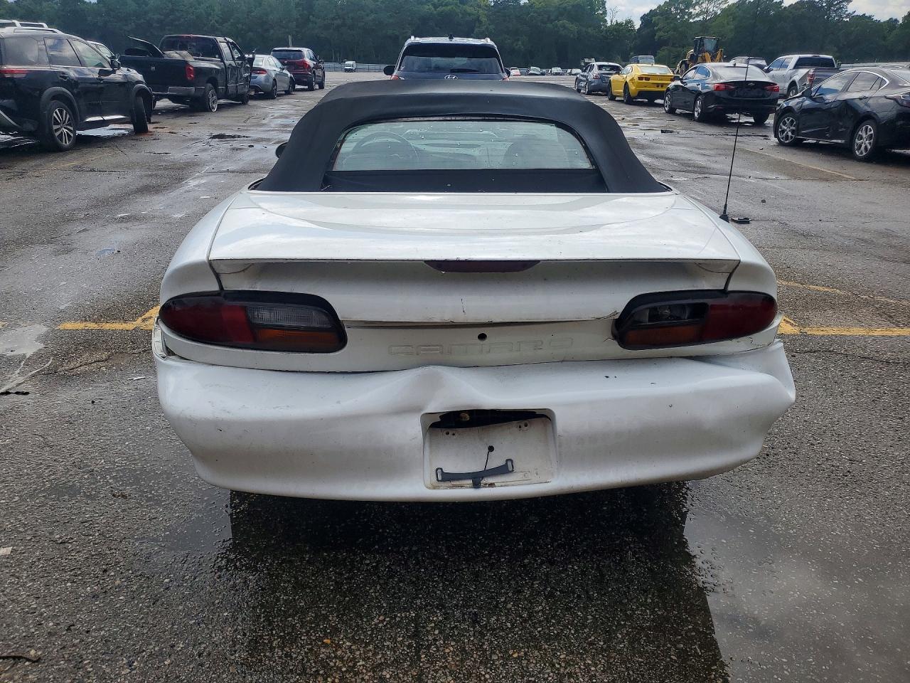 2001 Chevrolet Camaro White vin: 2G1FP32K912122516