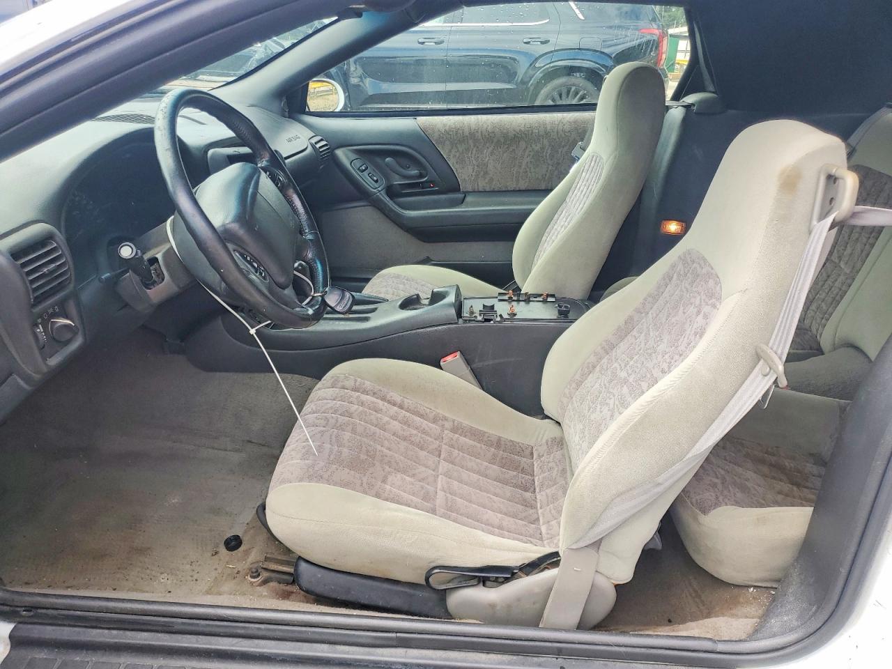 2001 Chevrolet Camaro White vin: 2G1FP32K912122516