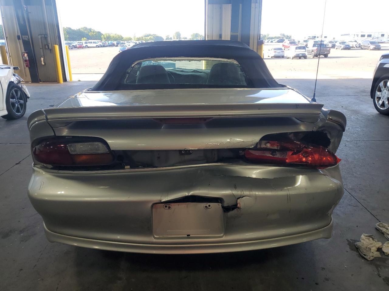 1998 Chevrolet Camaro Серебряный vin: 2G1FP32K9W2145494