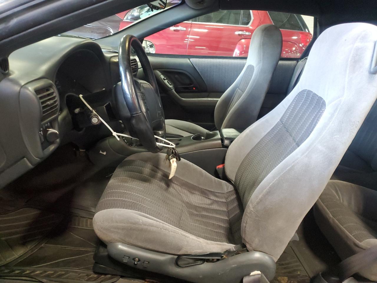 1998 Chevrolet Camaro Серебряный vin: 2G1FP32K9W2145494