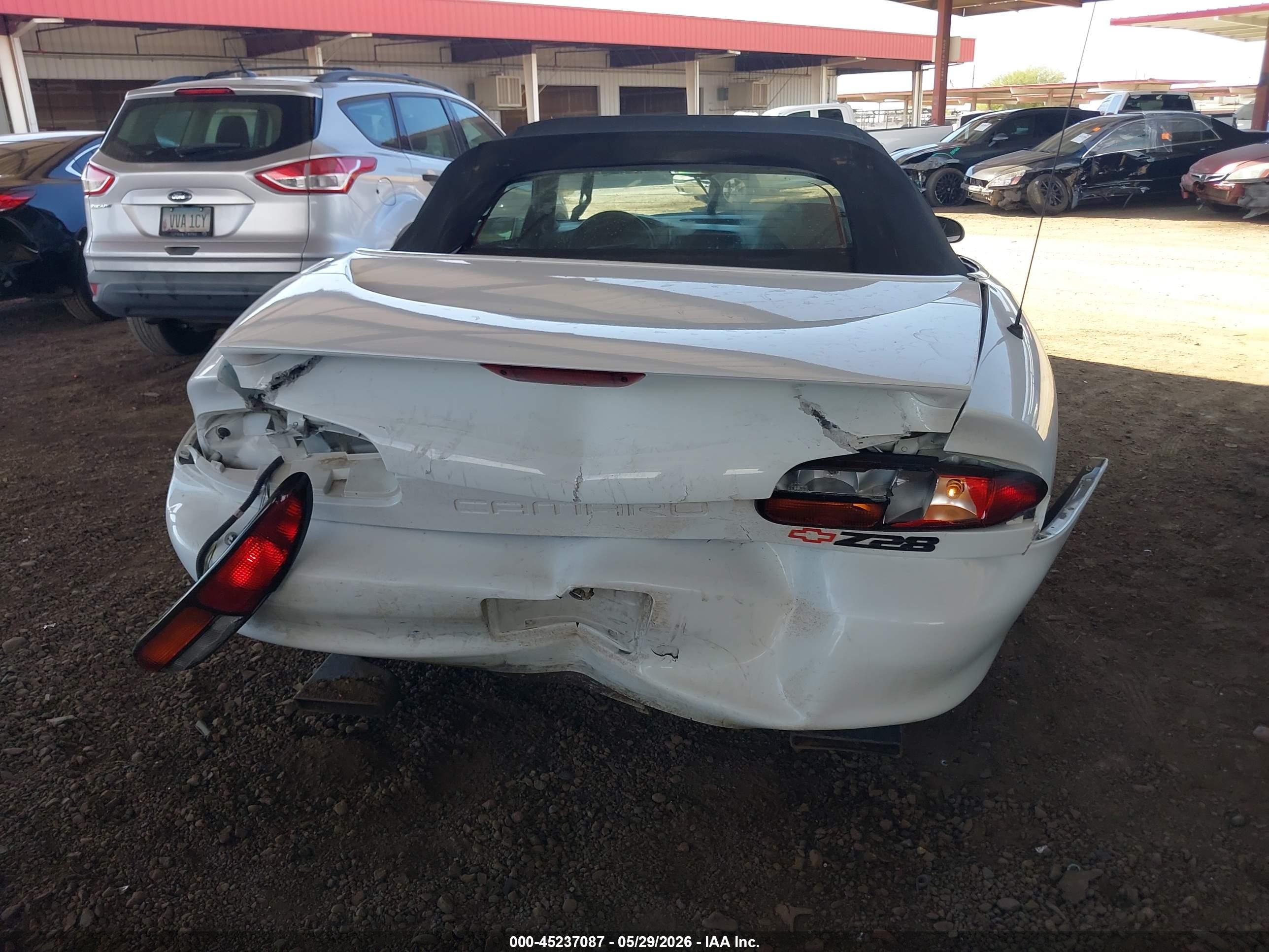 1997 Chevrolet Camaro Z28 White vin: 2G1FP32P4V2115779